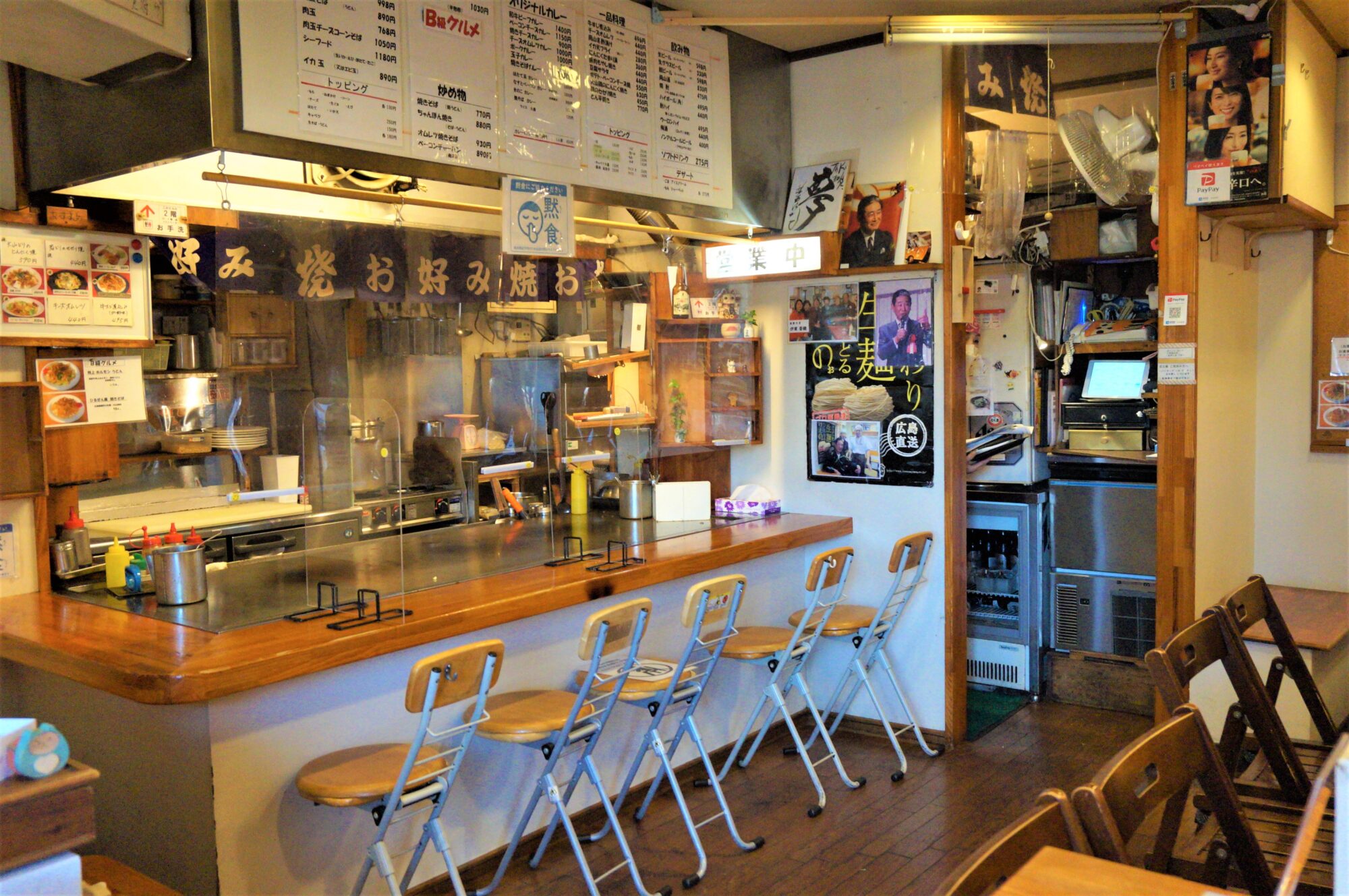 TAKU店内