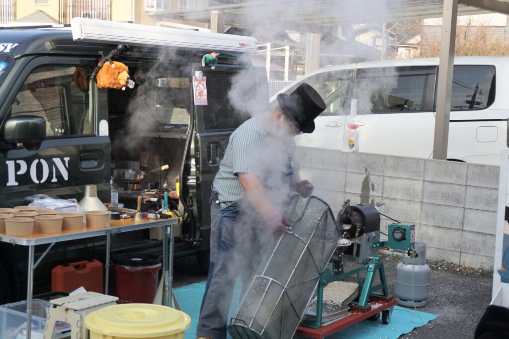 ポン菓子ポンちゃん製造中