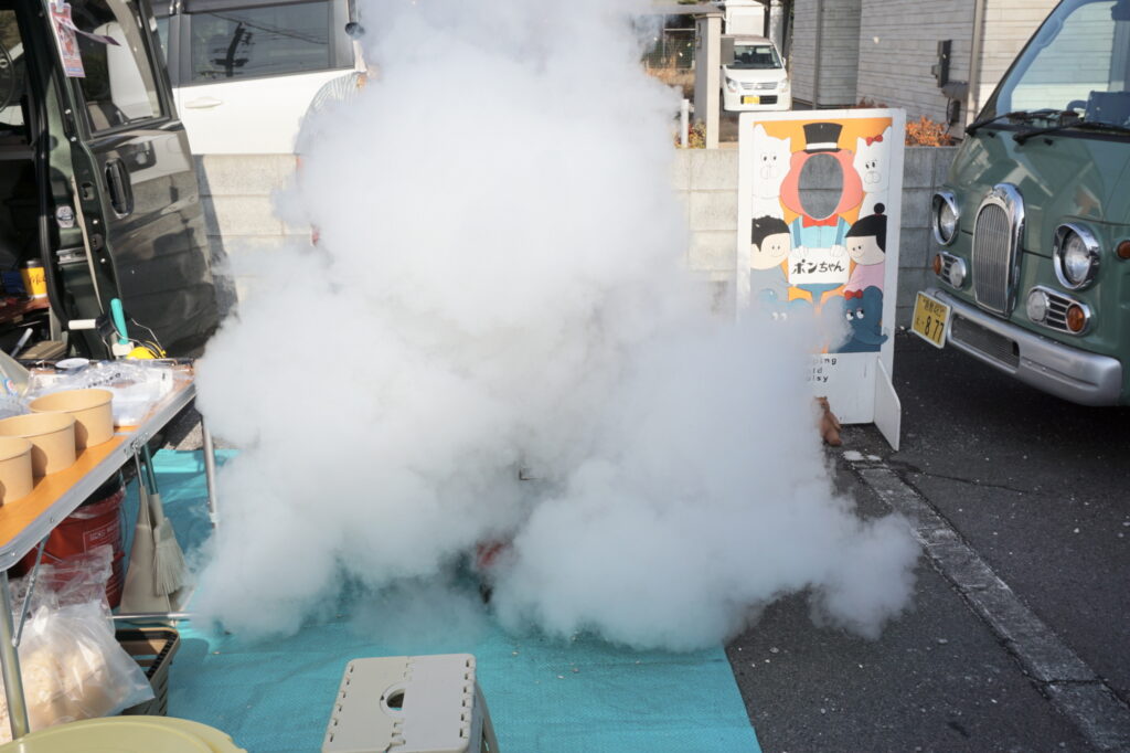 ポン菓子ポンちゃん製造中