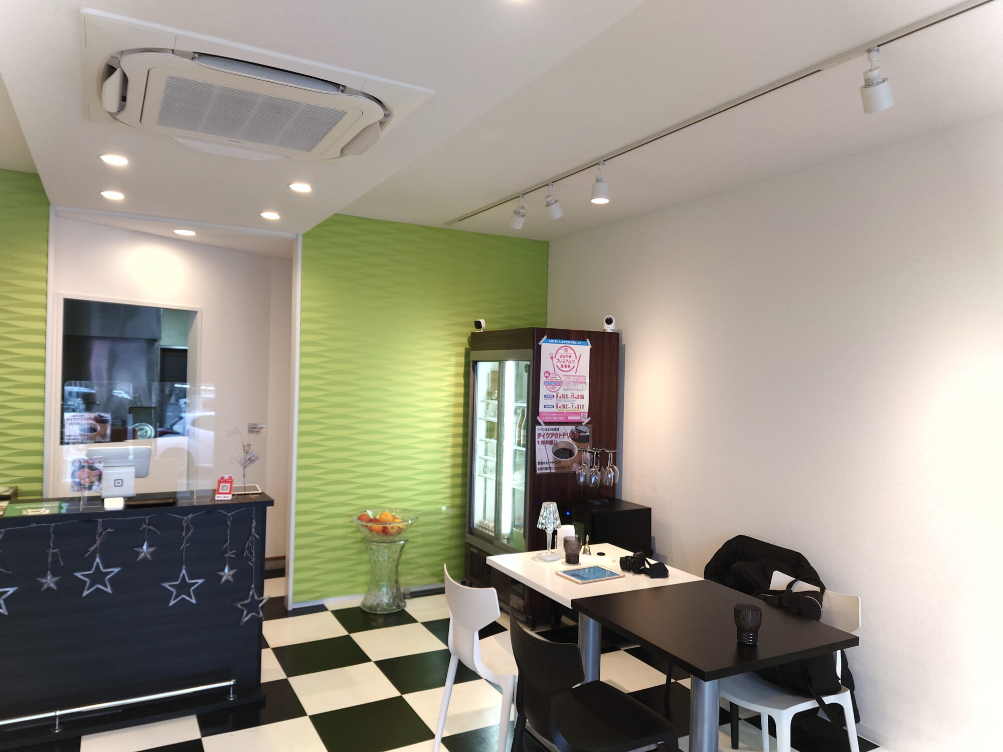 店内➁