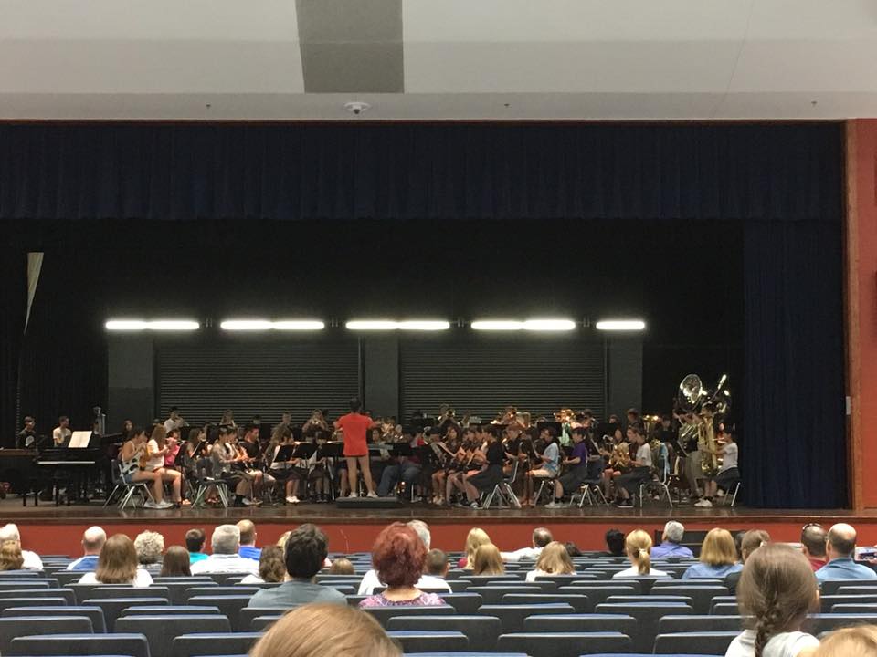 写真提供 ： 金光学園音楽部吹奏楽団
