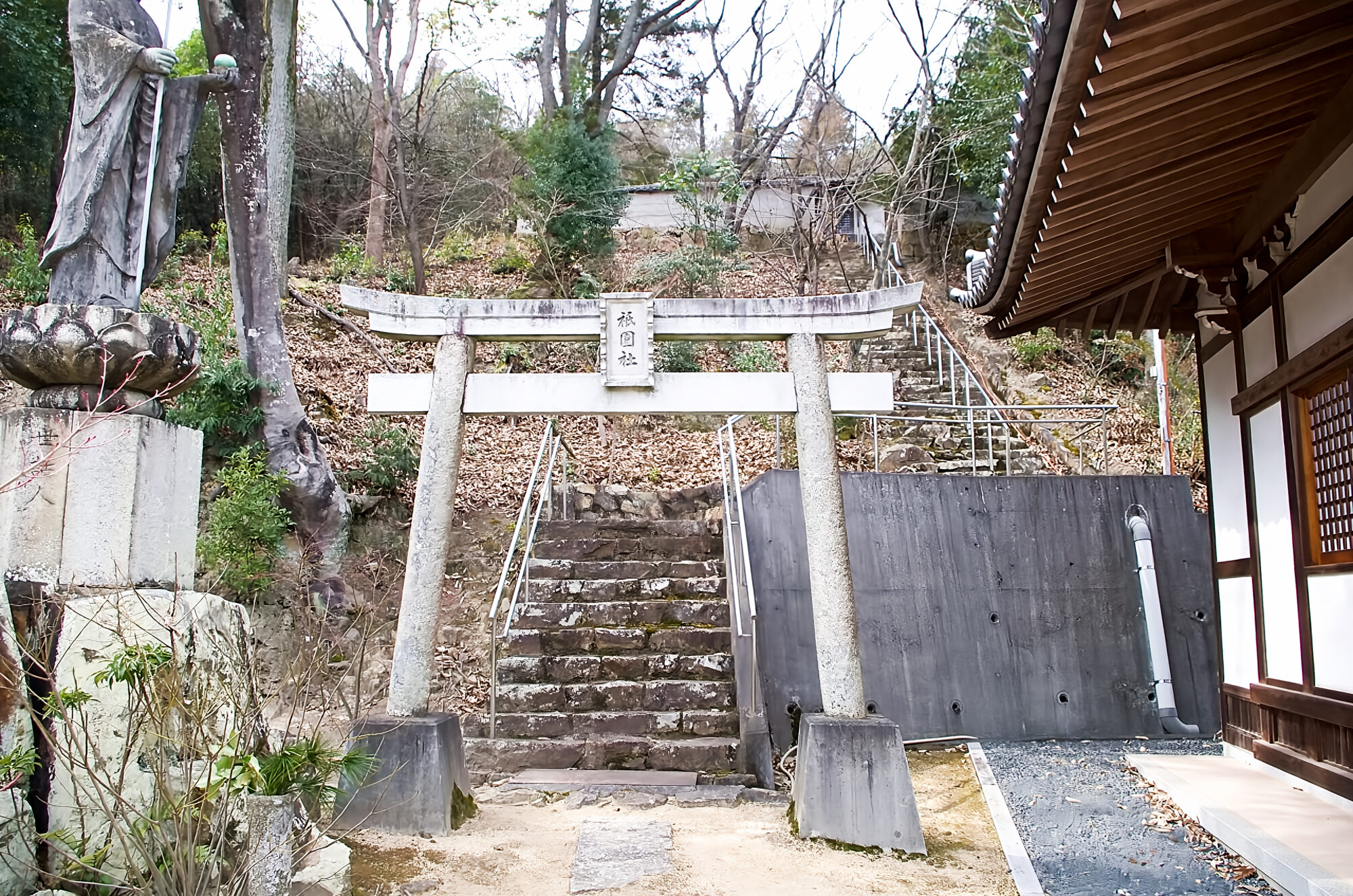 法輪寺　鎮守八幡宮