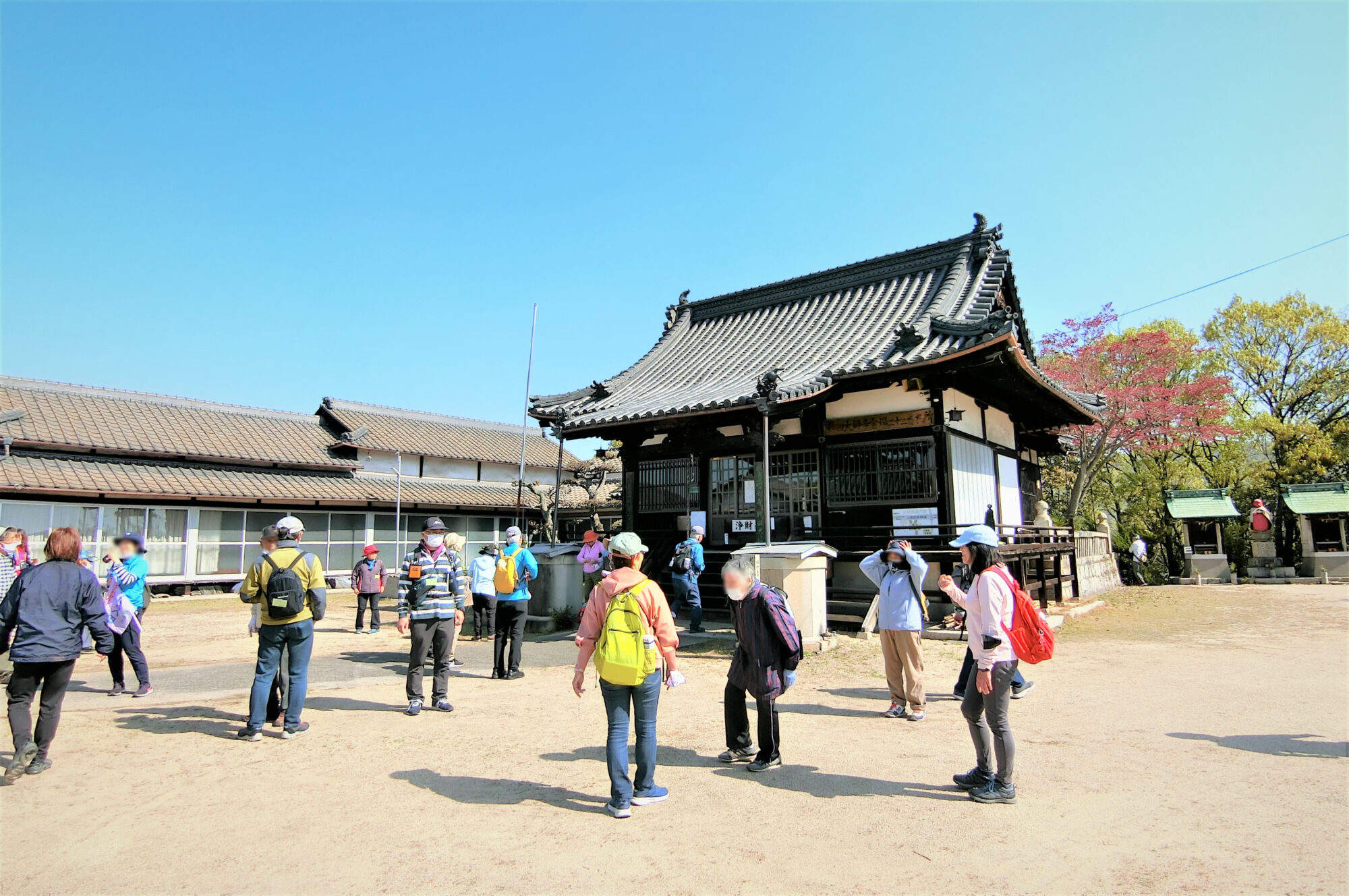 上の町駅から稗田大師堂