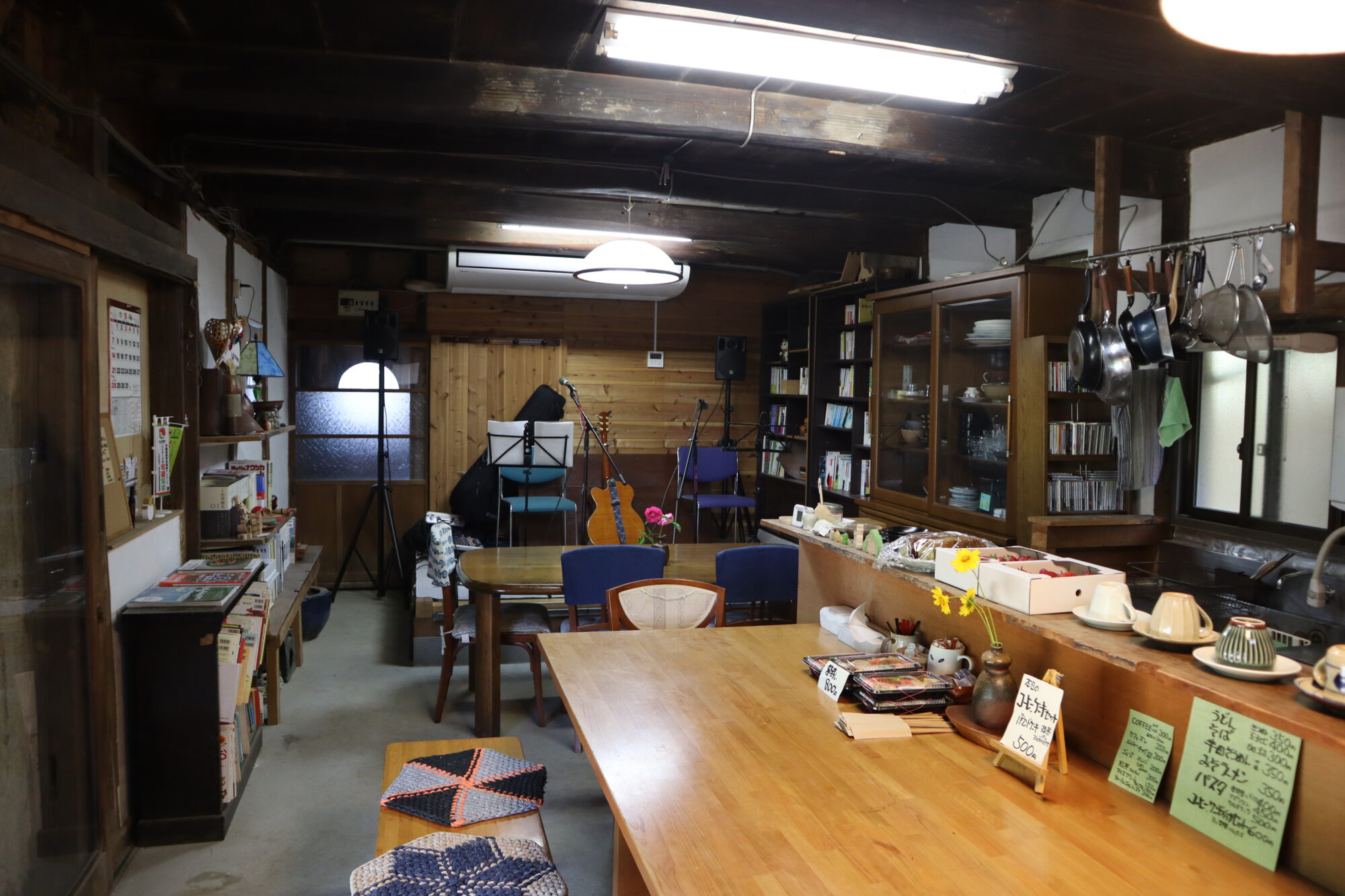 開店前の店内