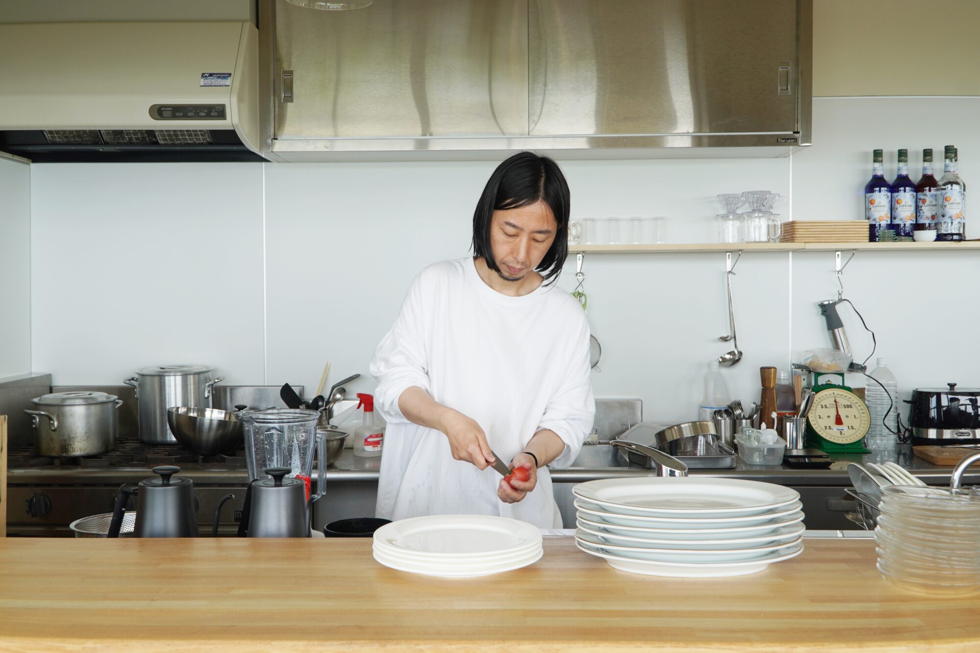 店長の堀部祐希（ほりべ ゆうき）さん。シーズンに関係なく、定休日を除き毎日店を開けています。
