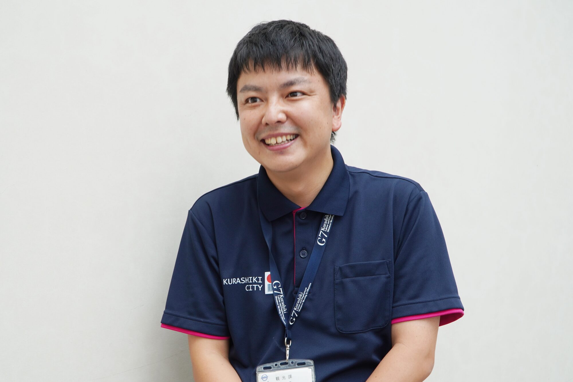 インタビューに答える牧野さん