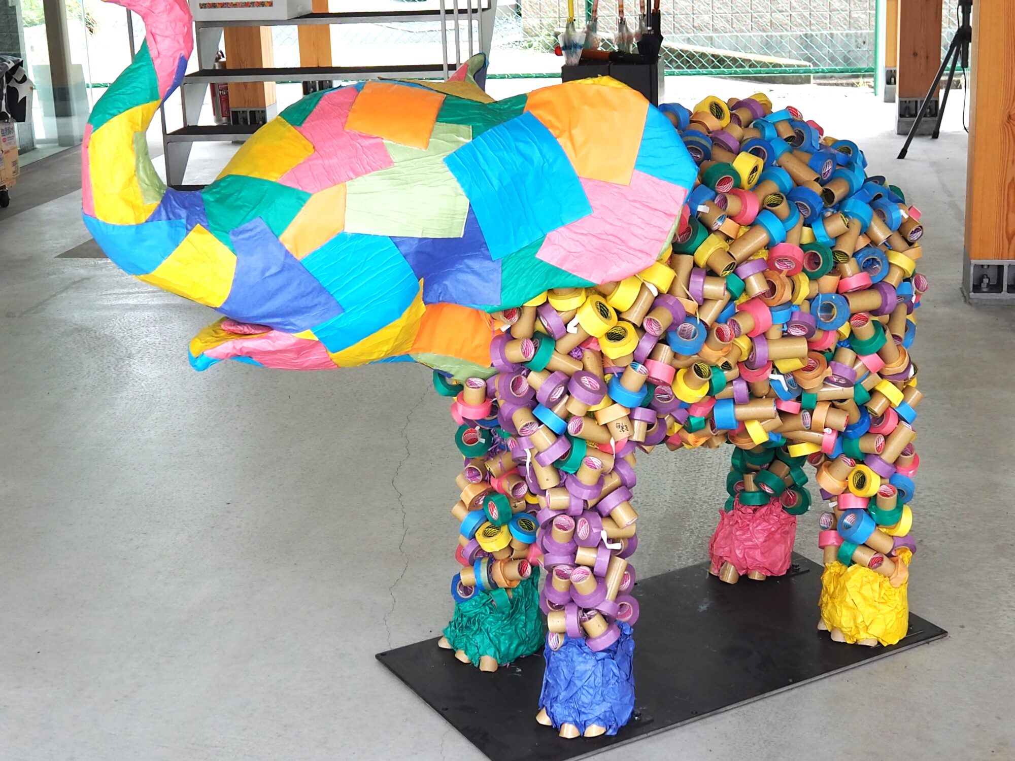 淀川テクニックが作ったマスキングテープのへたで作っている子像