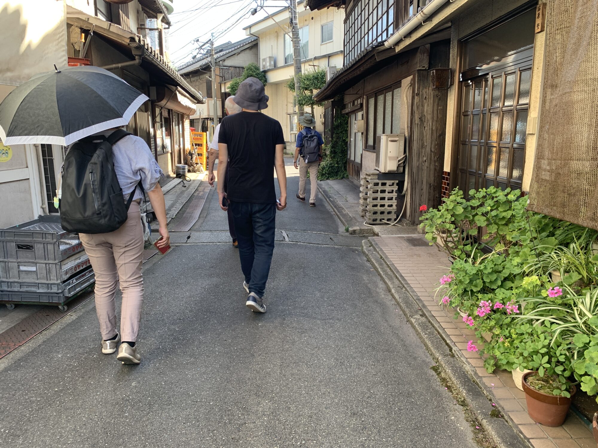 ゆるく曲がった道路