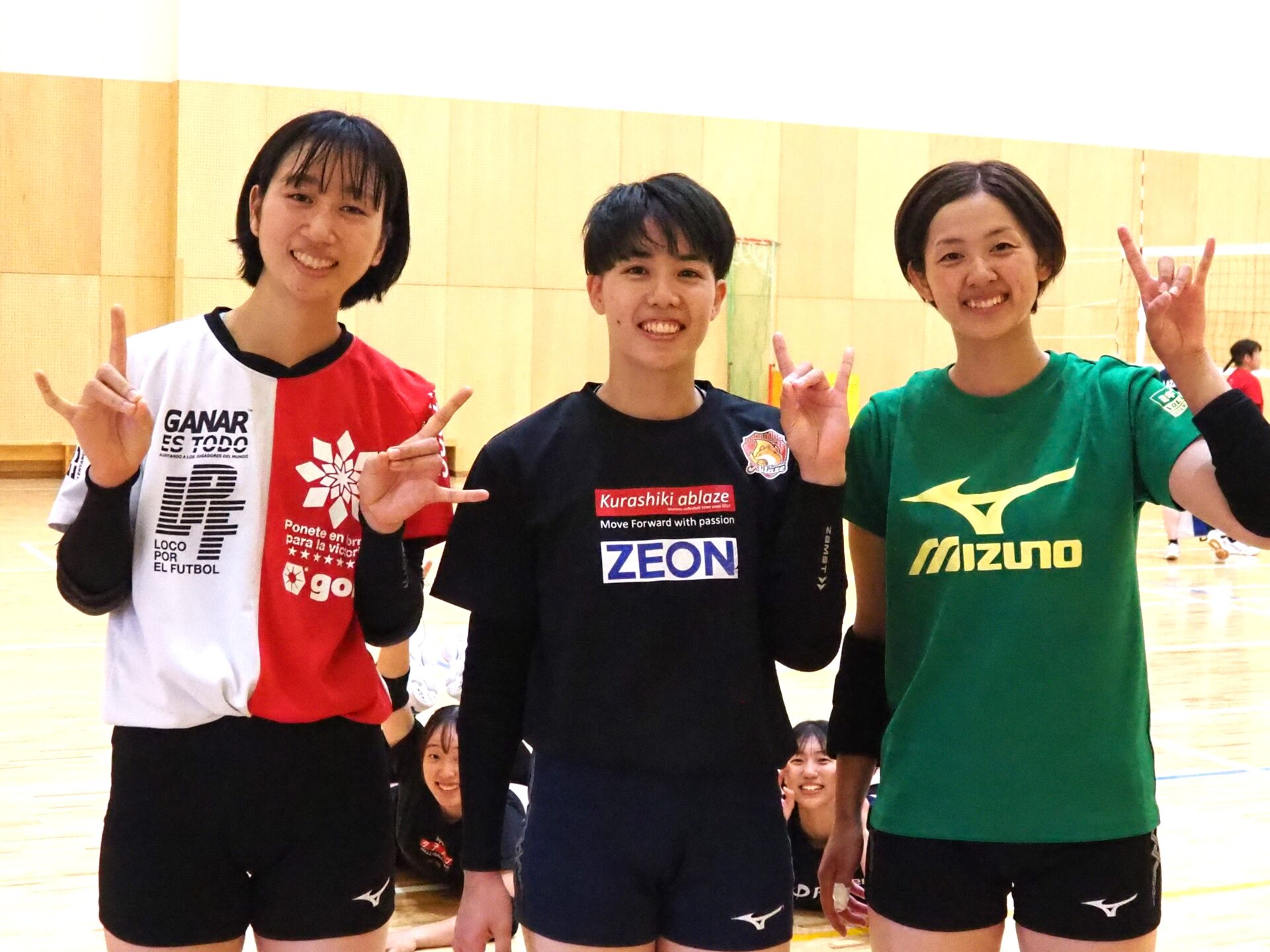 左から 大島杏花(おおしま きょうか)選手 矢野ゆきの(やの ゆきの)選手 藤原澪奈(ふじわら れいな)選手