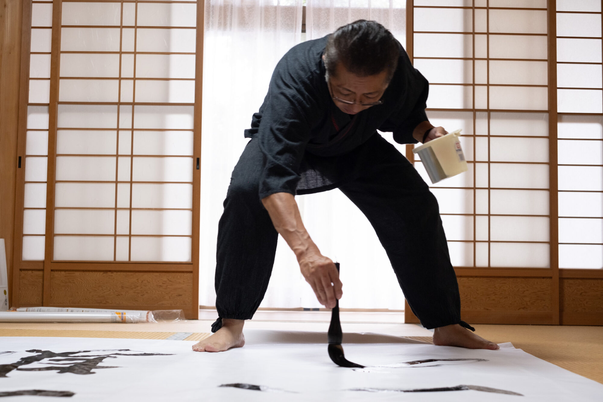 新作の練習をする橋本雅弘さん
