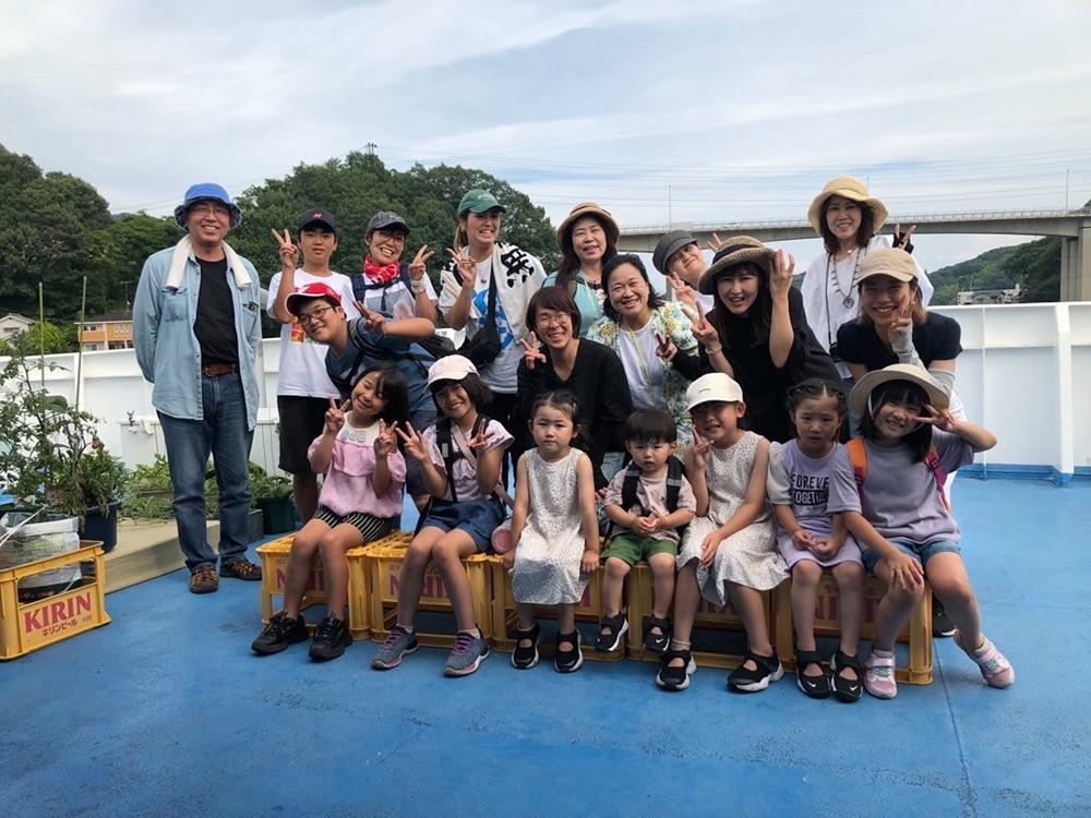 2023年7月に北木島を案内したときのようす　写真提供：井本恵梨さん