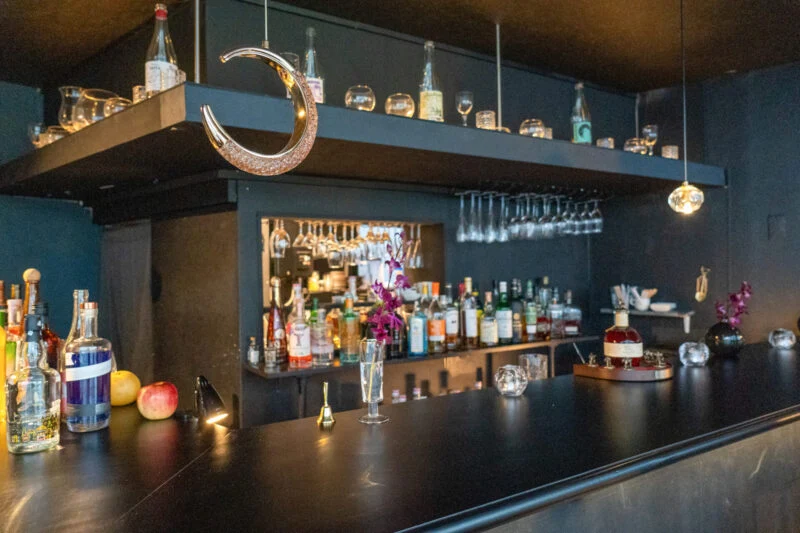 Moon grace（ムーングレース）～ お酒と自家製スイーツのペアリングが楽しめるスイーツBar