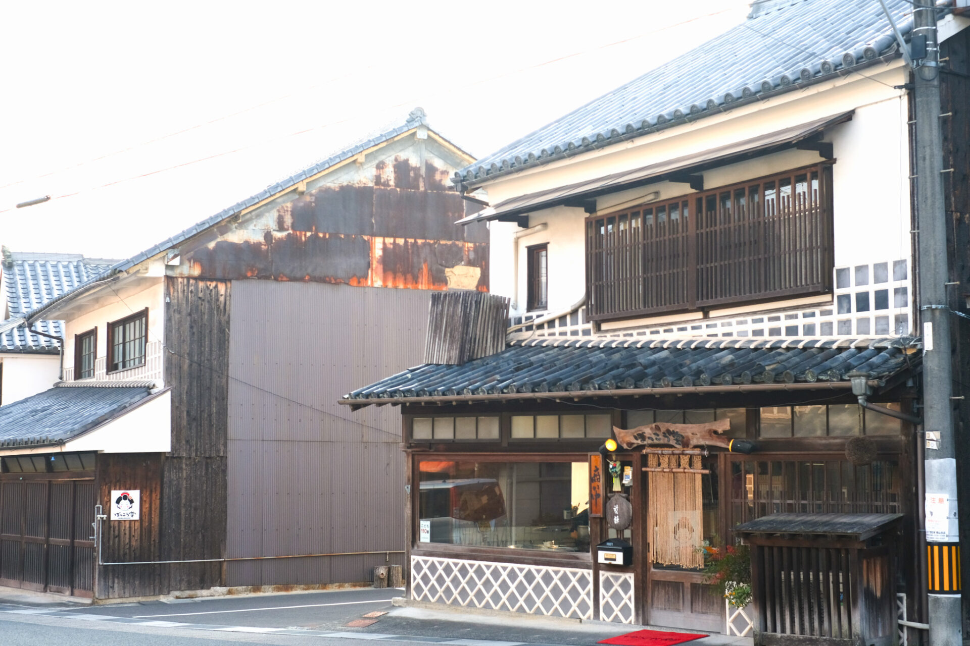 左：ぼっこう堂の新しいお店