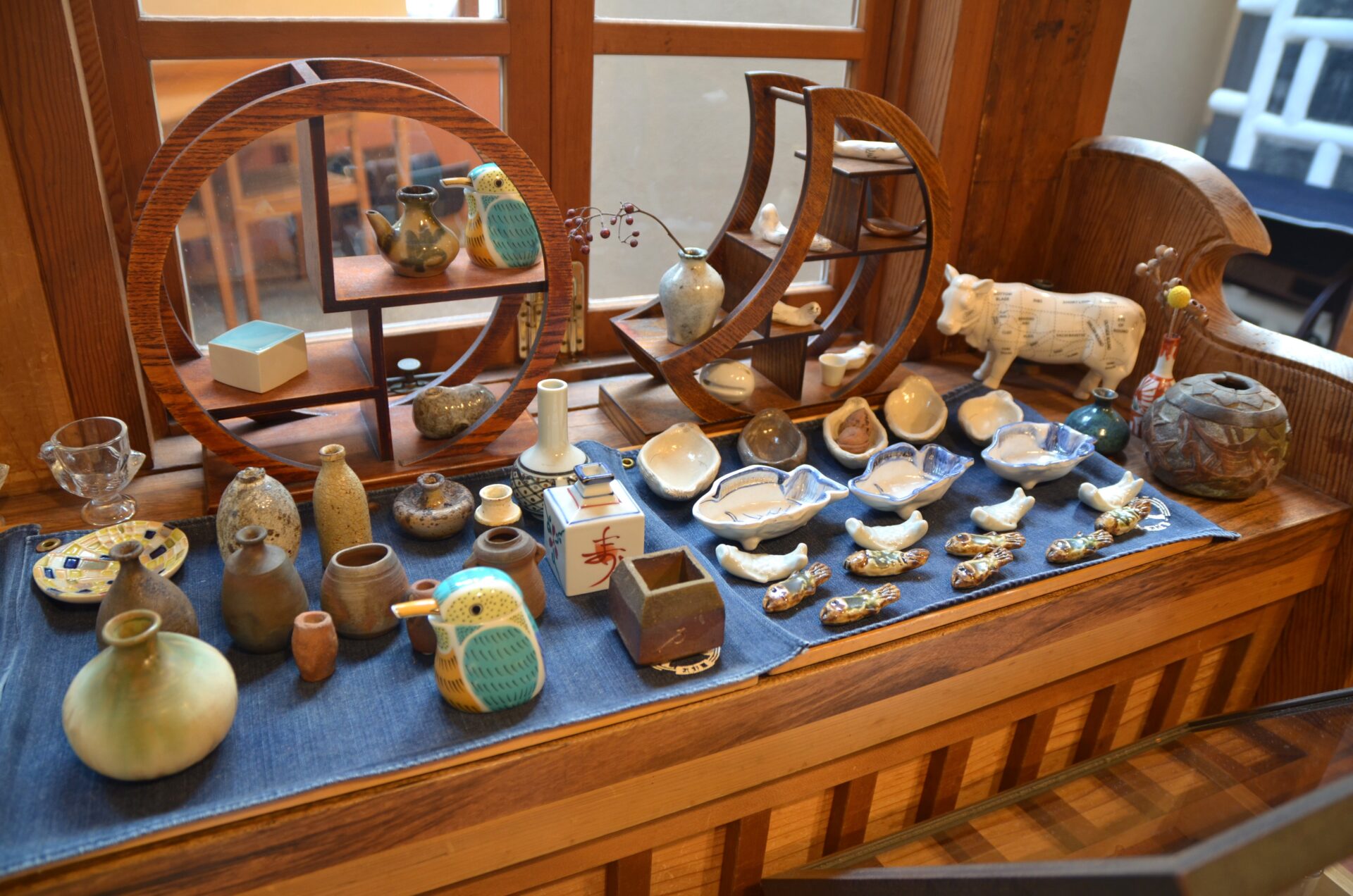 小皿の展示販売