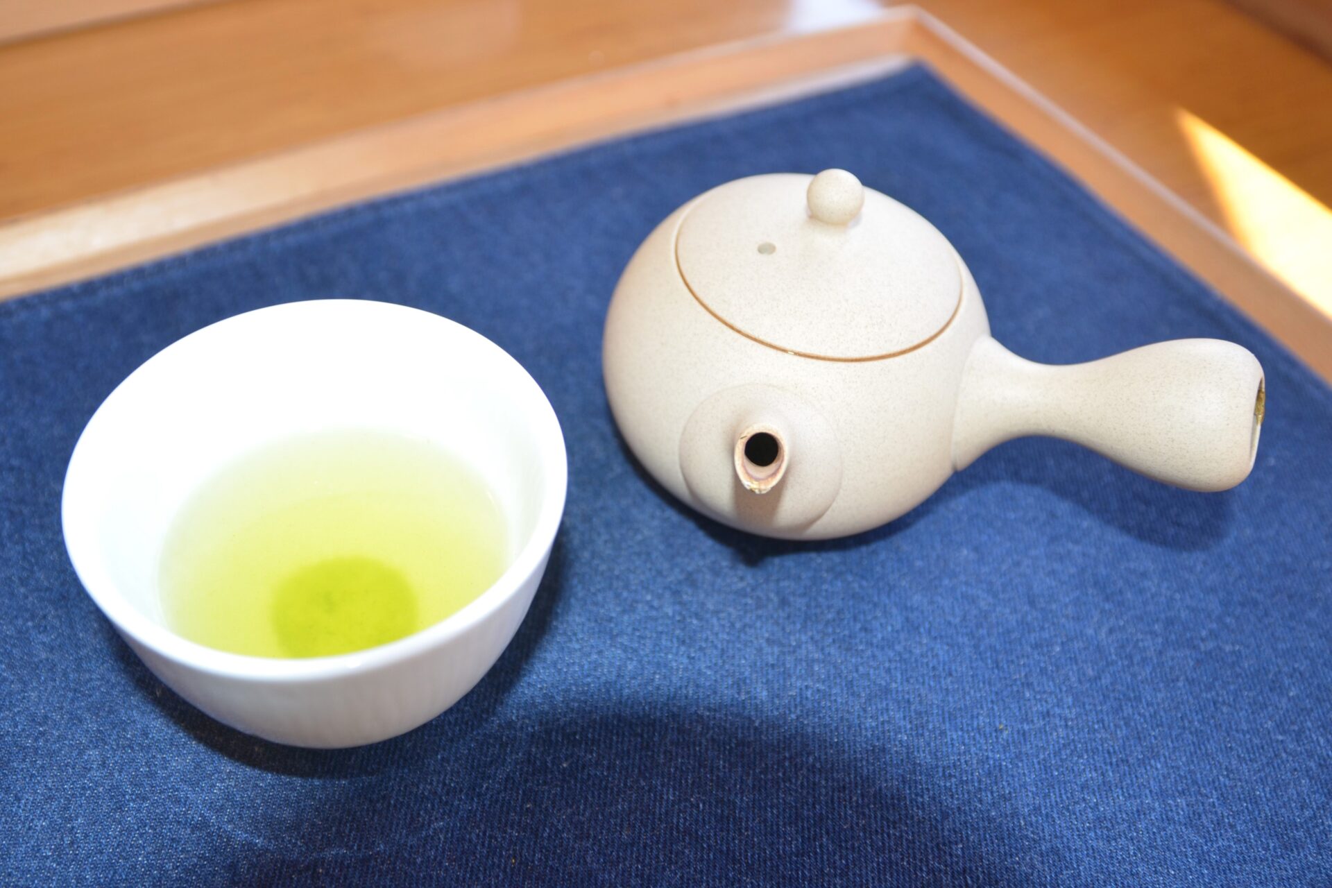 上煎茶を今度は八十度の湯で淹れる