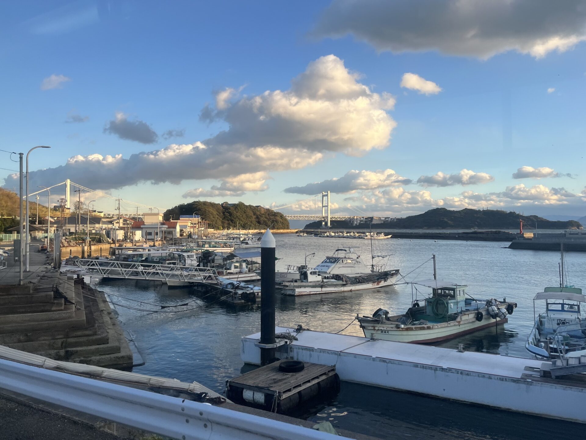 夕暮れの下津井港