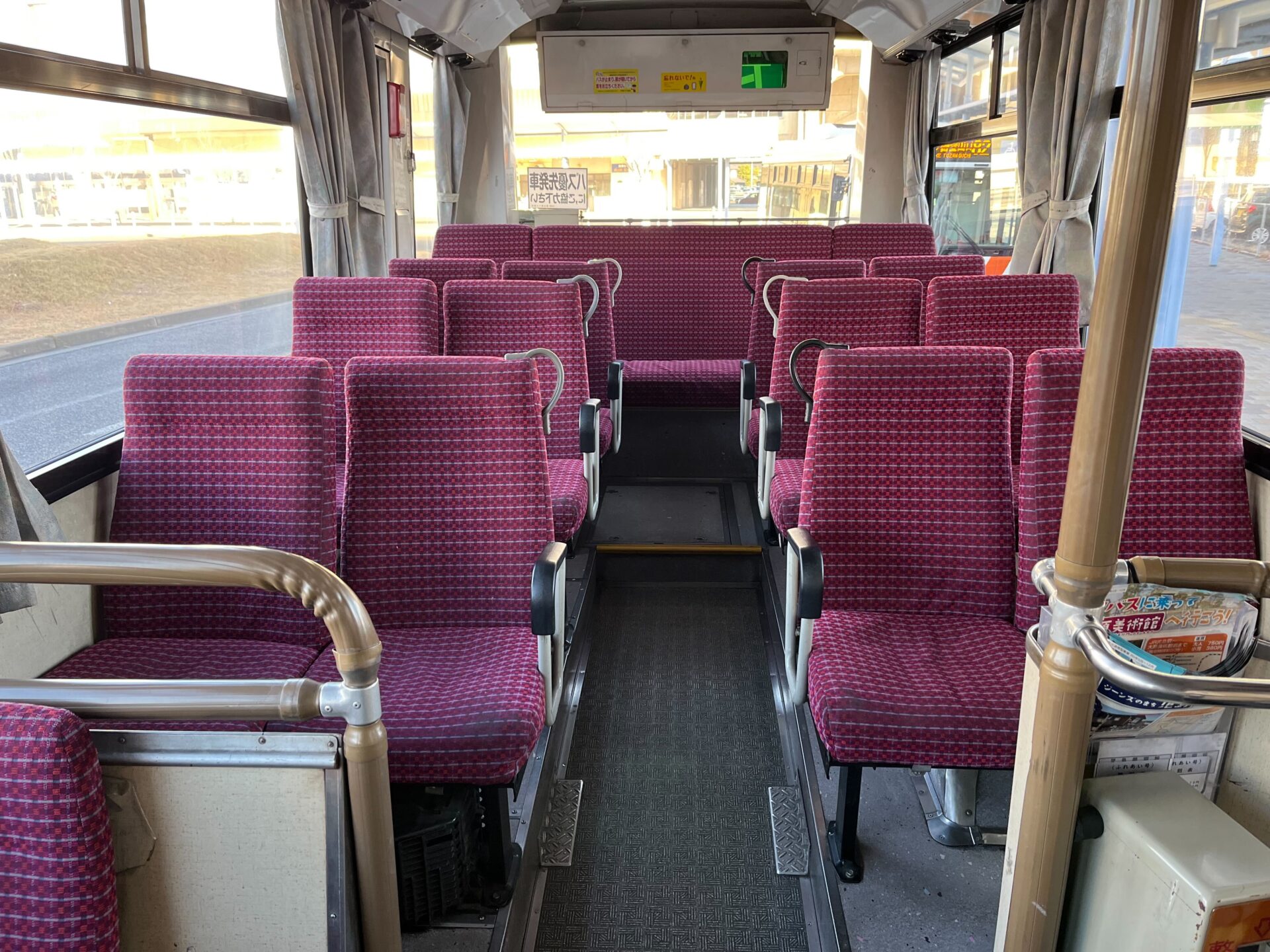 バス車内のようす
