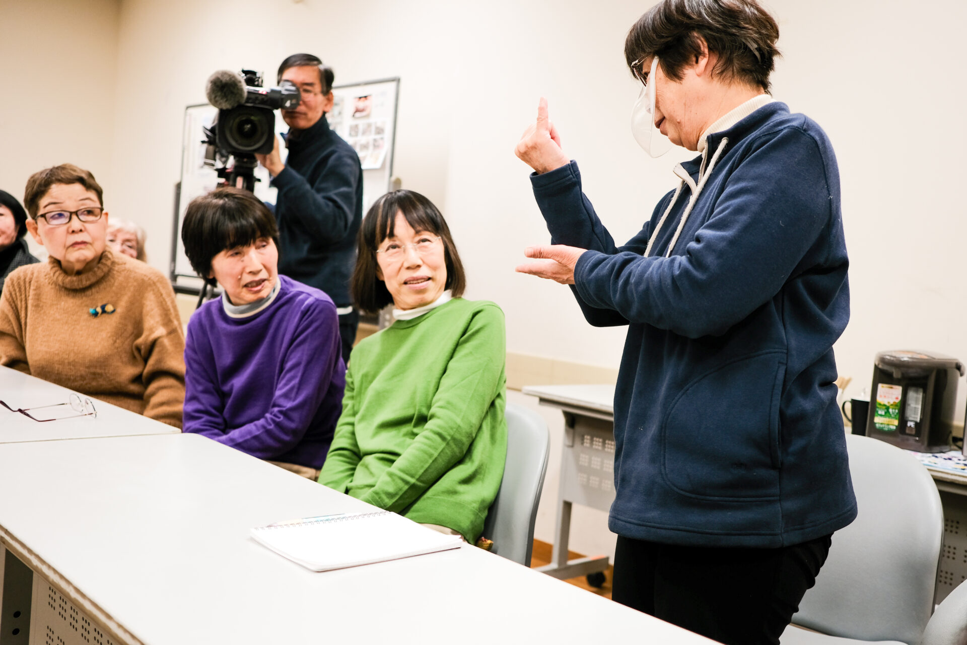 物語ゲームをする会員