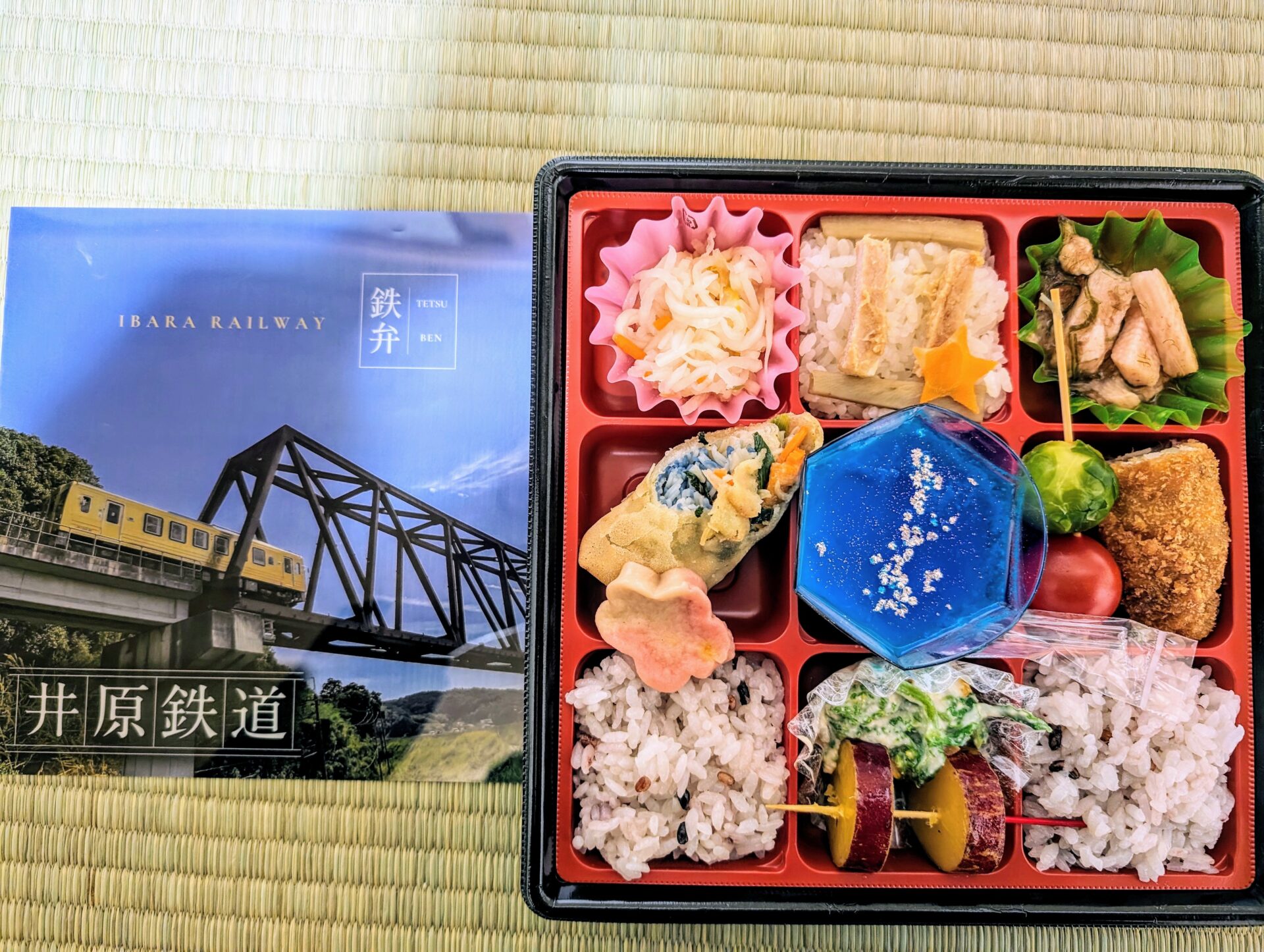 井原線感謝デー以降は、旅行会社向け商品として販売。個人注文は10個程度以上で購入できる。