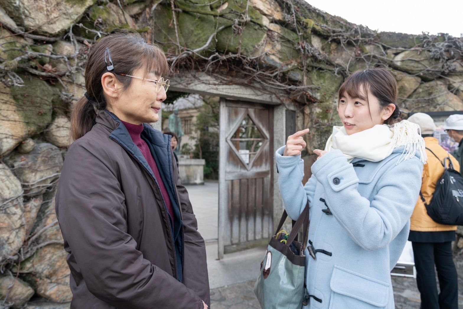 手話で話す筆者