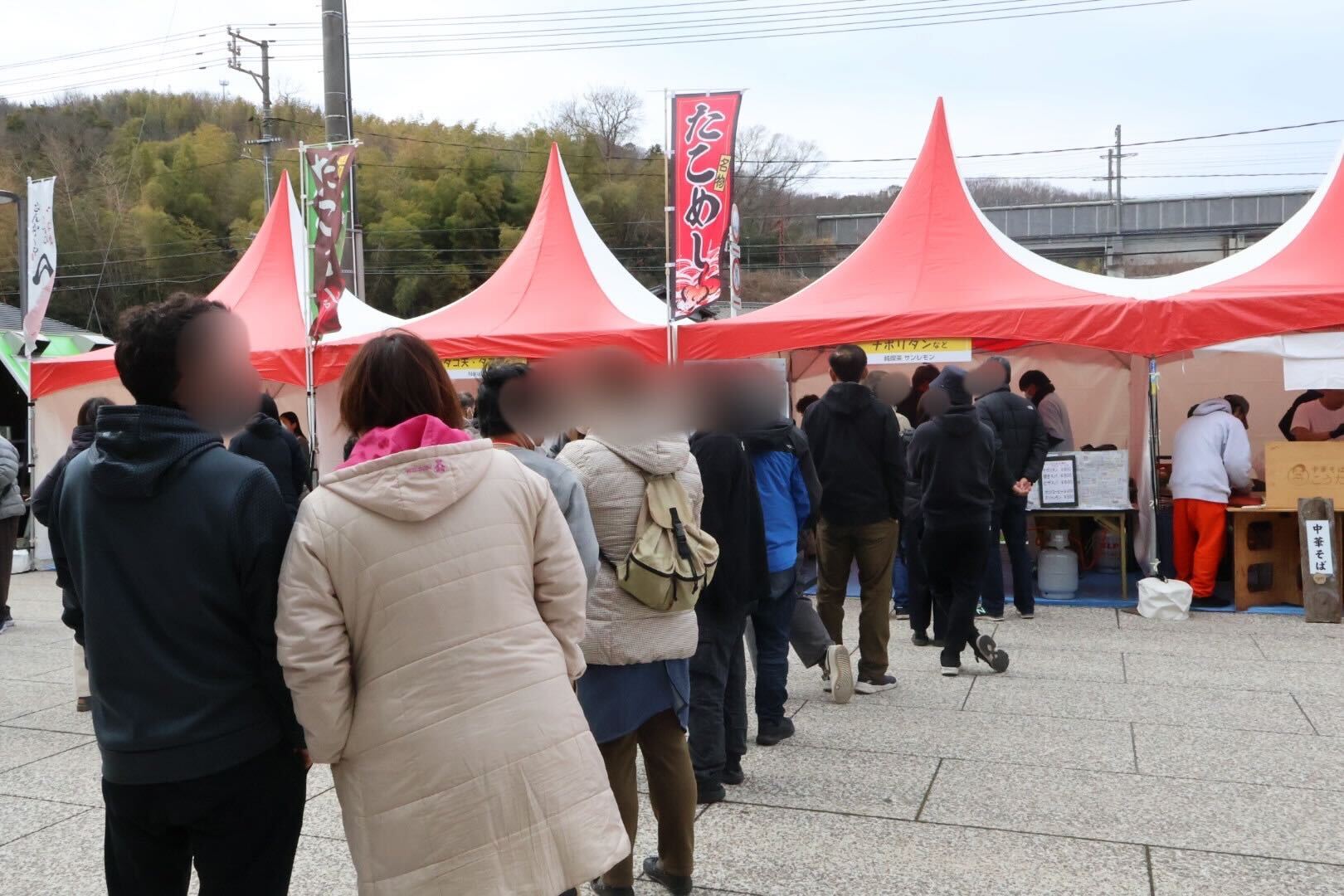 行列ができる純喫茶サンレモンの出店