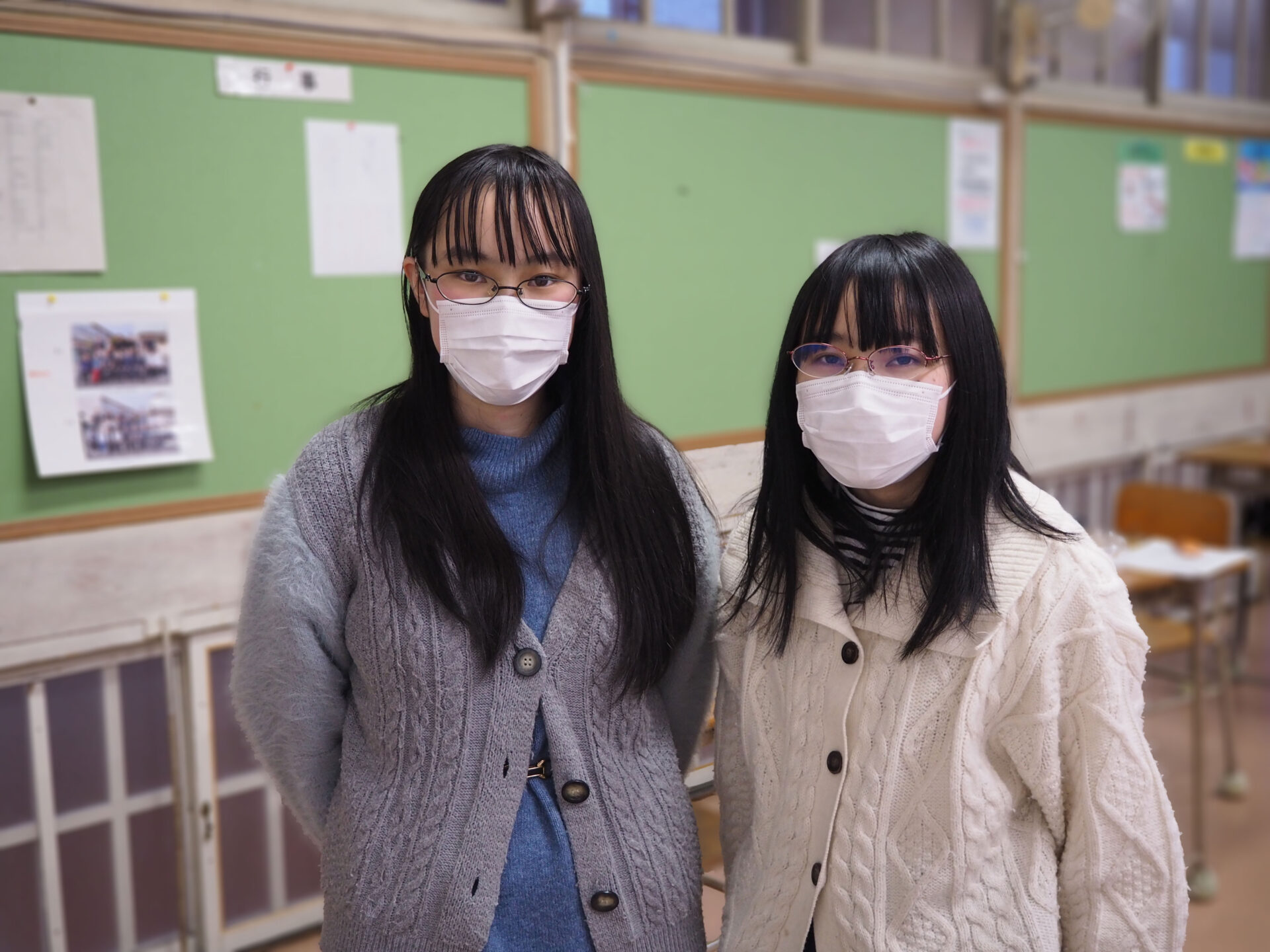 左:鈴羽(すずは)さんと、右:楓花(ふうか)さん