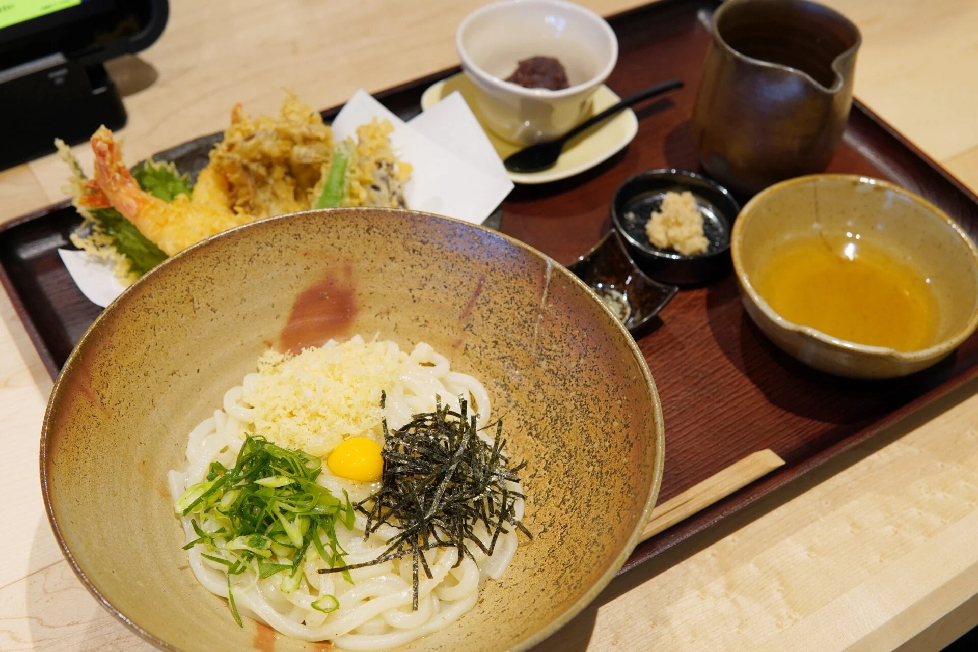 倉敷うどん ぶっかけ庵ふるいち ～ 備前焼きの器で愉しむ名物ぶっかけうどん。倉敷美観地区で忘れられない一杯を