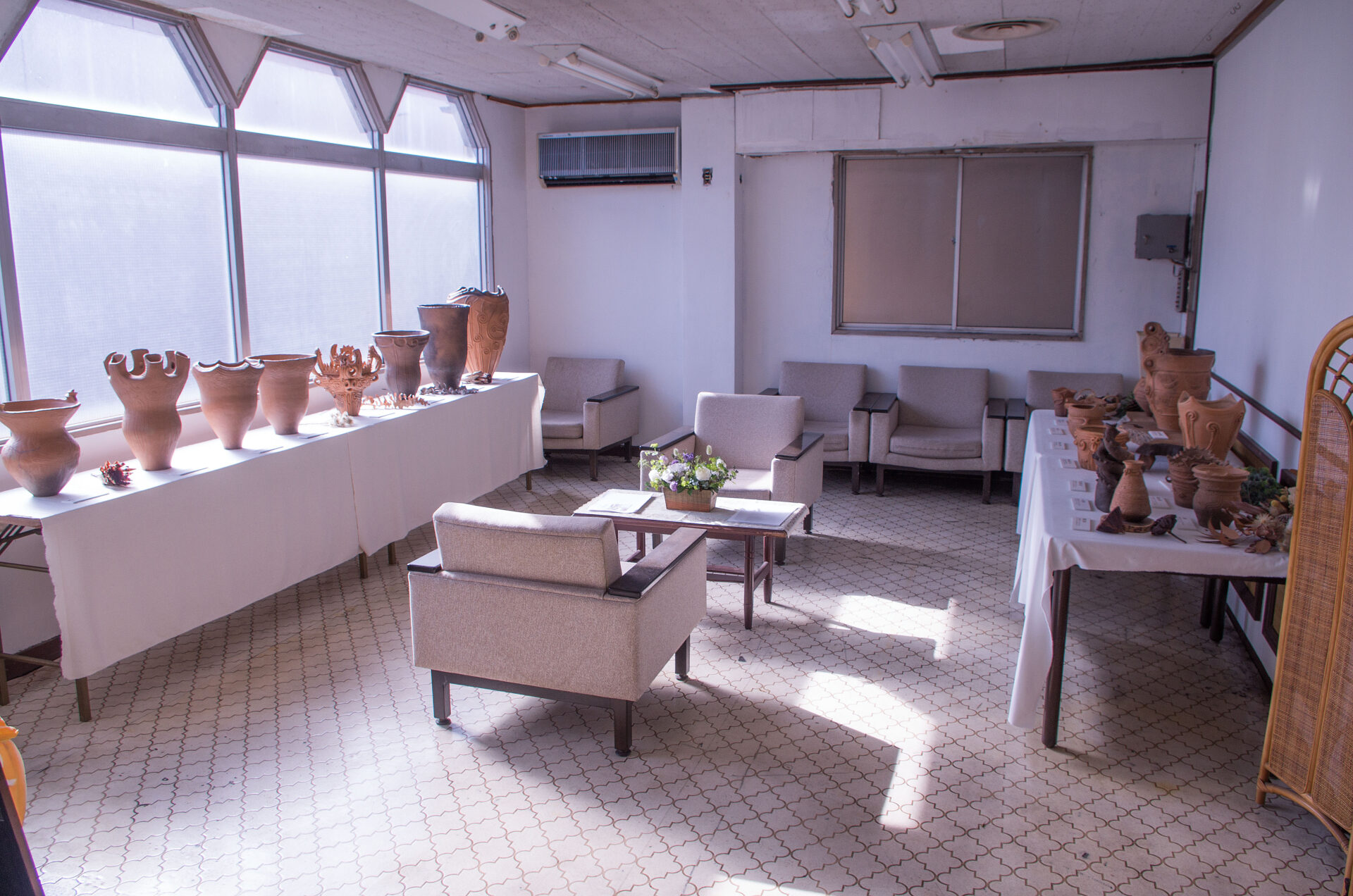 縄文土器展示会場