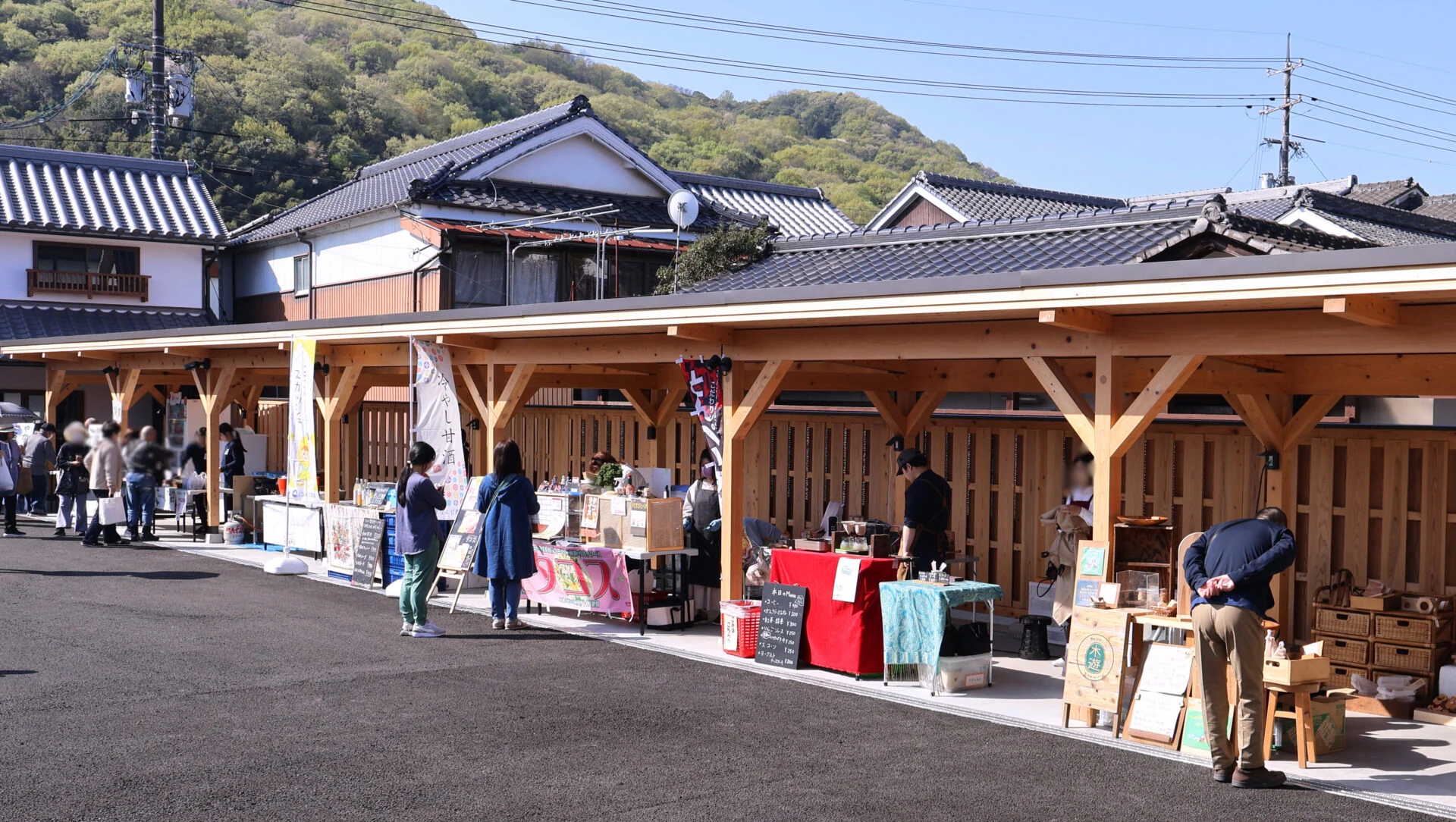 宿場町矢掛の日曜朝市（2024年4月14日開催）～ 矢掛のこだわりフードやハンドメイド作品はもちろん町外からの店舗も集まる朝市