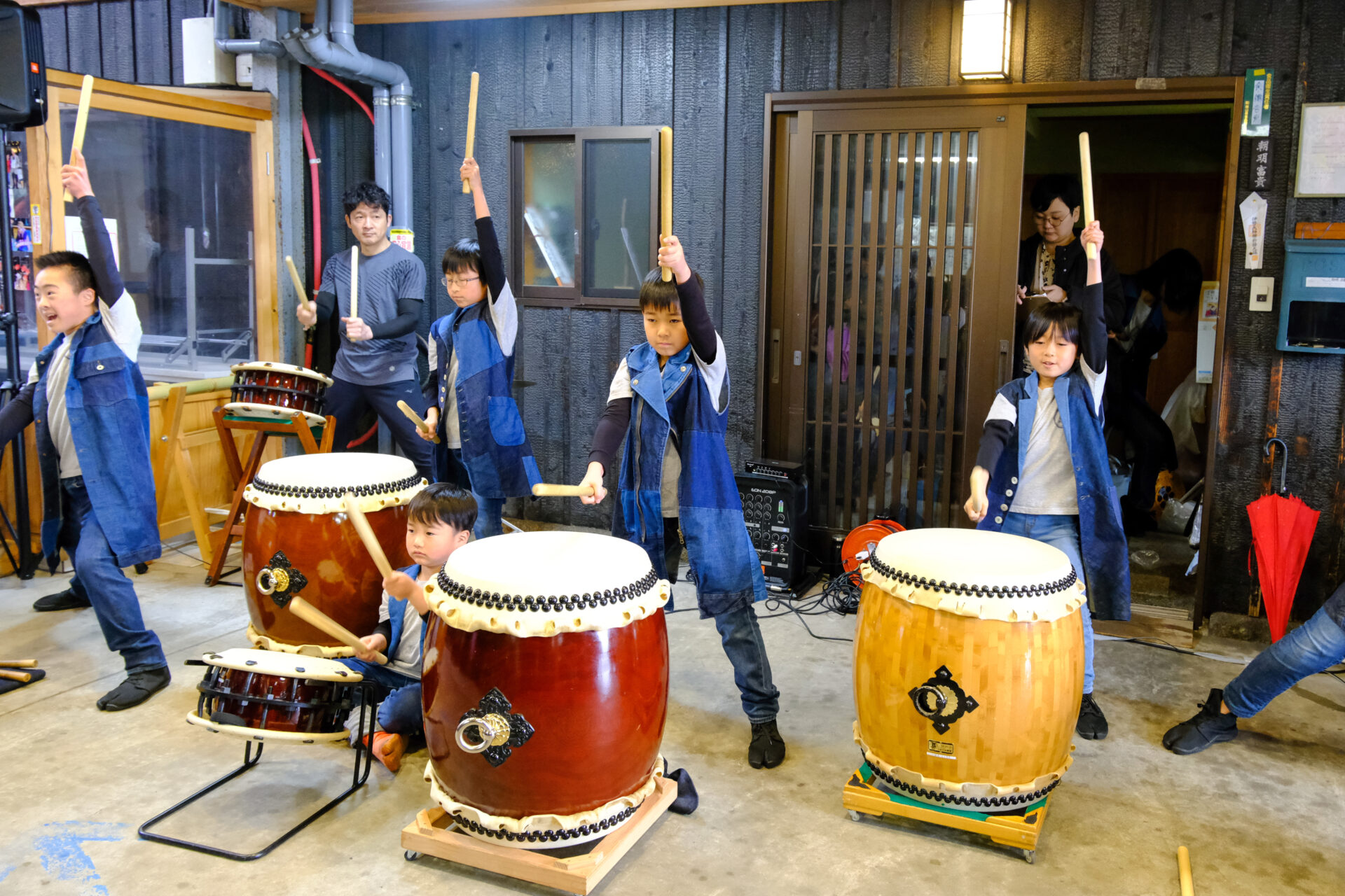 ドラムパフォーマンス己
