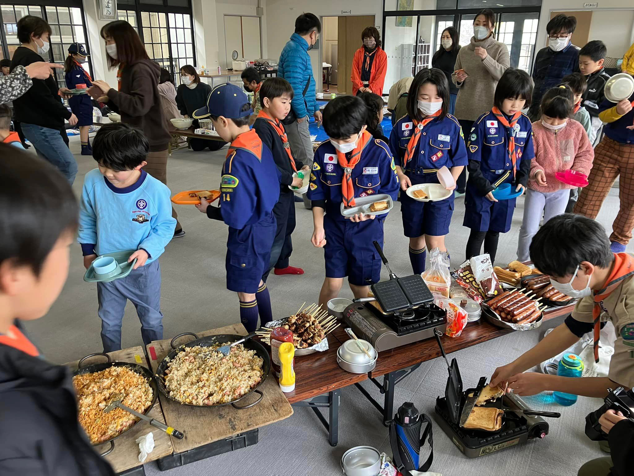 写真提供：ボーイスカウト岡山連盟倉敷第14団　ボーイスカウト祭でふるまったごちそうの数々