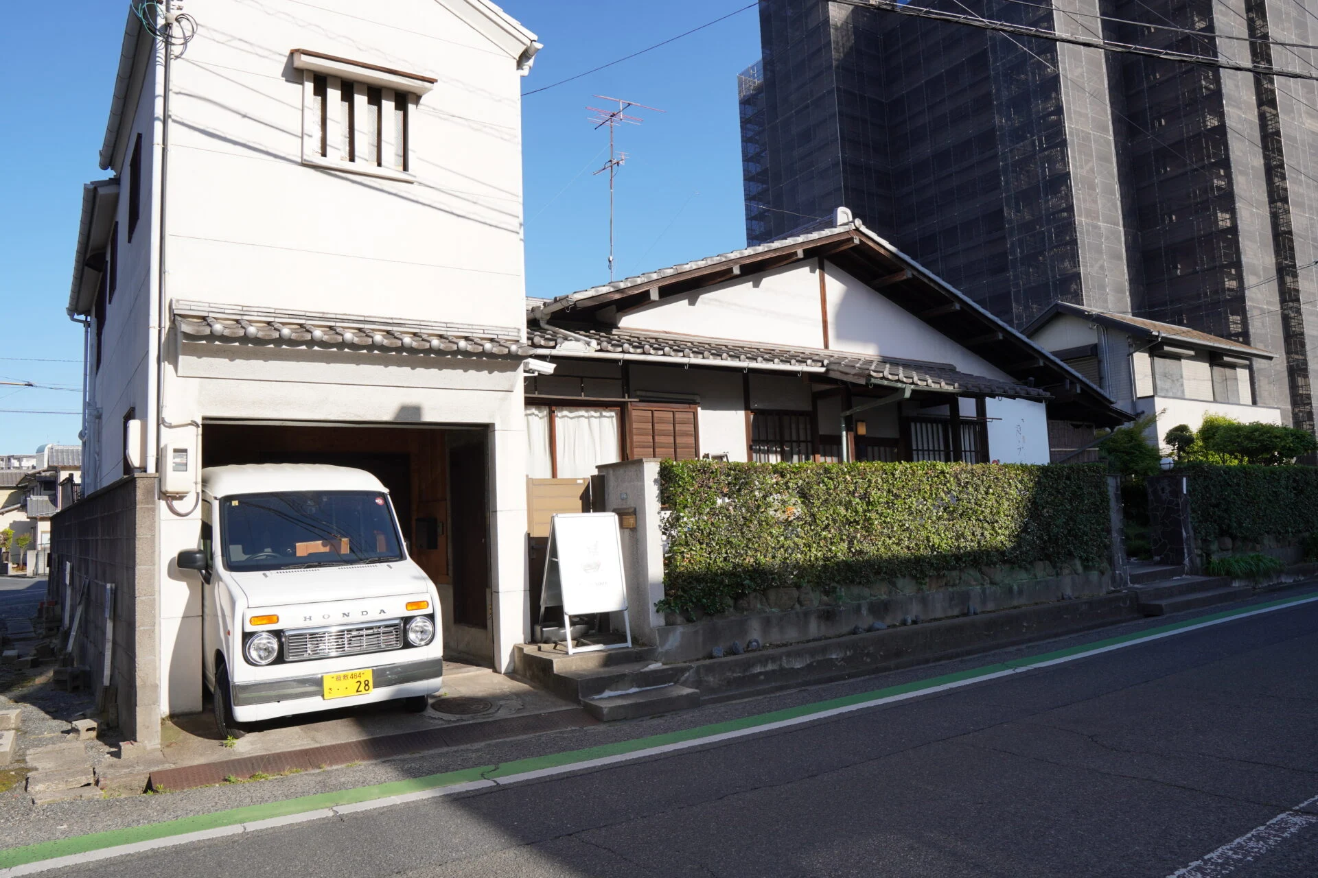 外観_庭とブンガク2