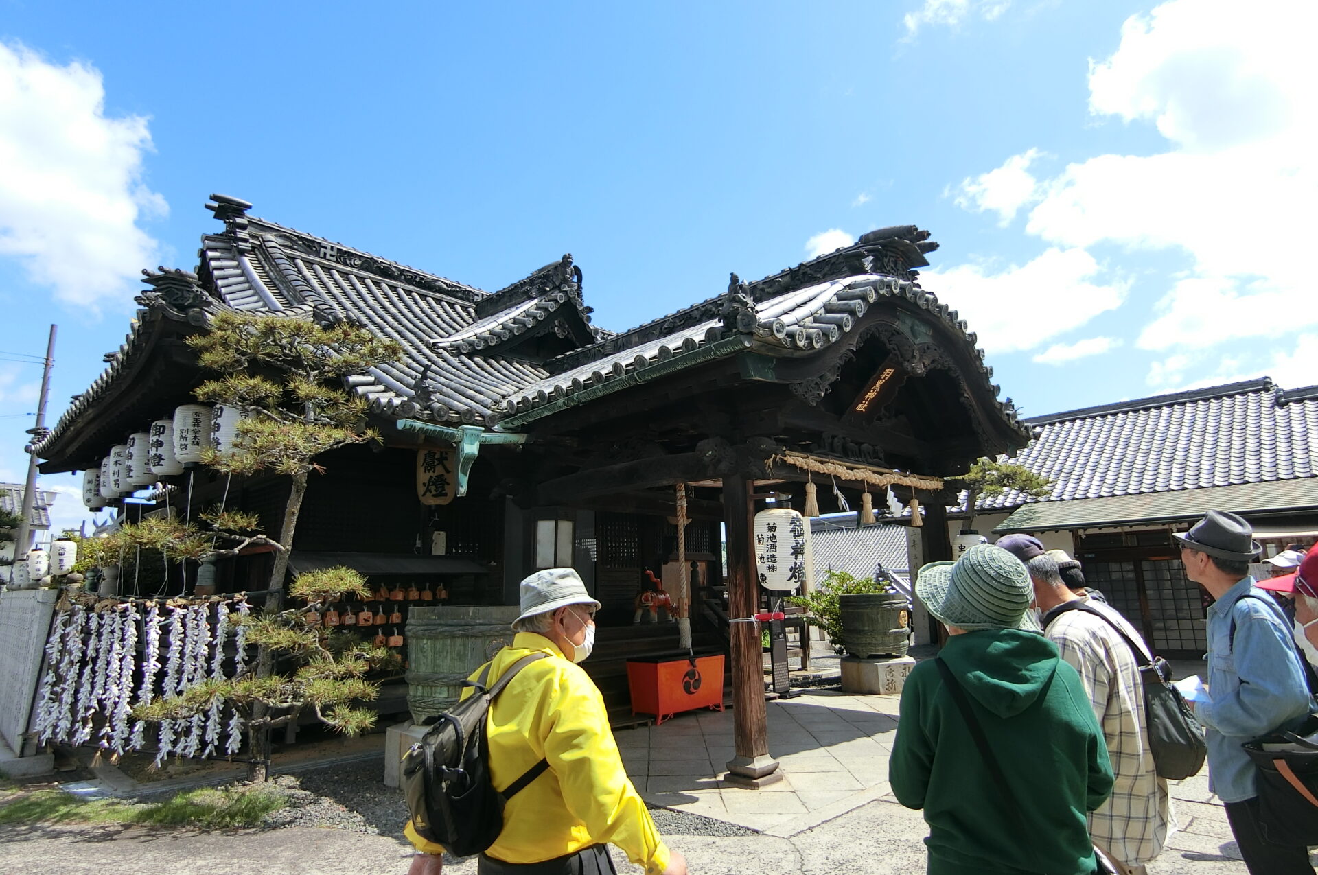 羽黒神社の境内
