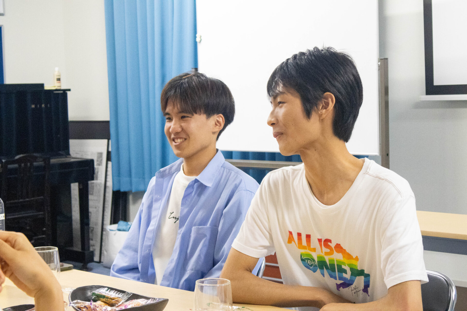 イベント中の國本さん(右)