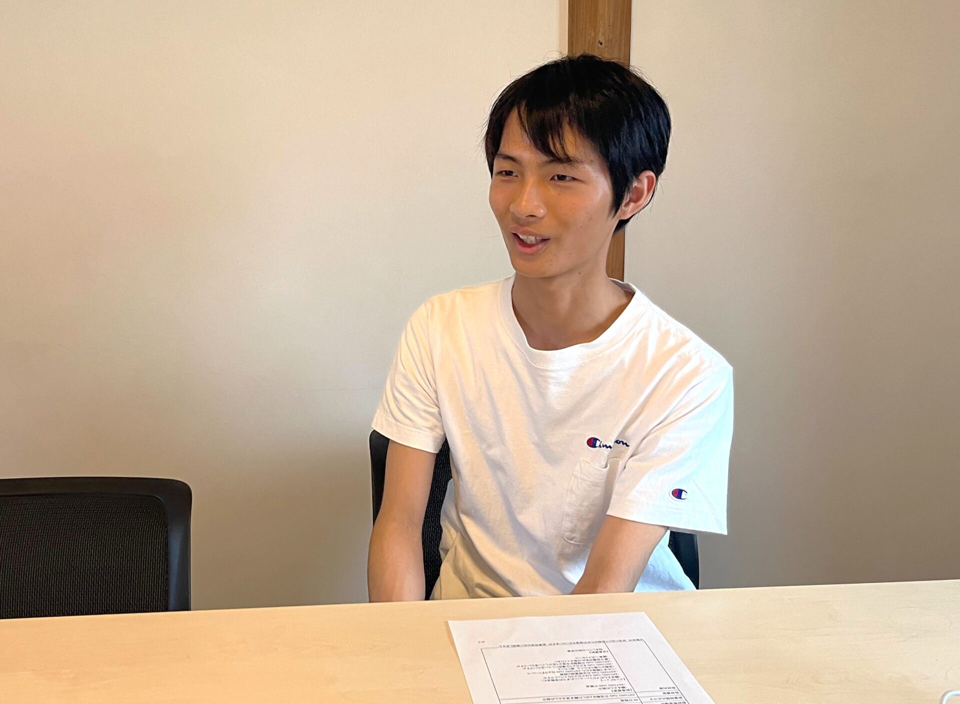 取材を受ける國本さん
