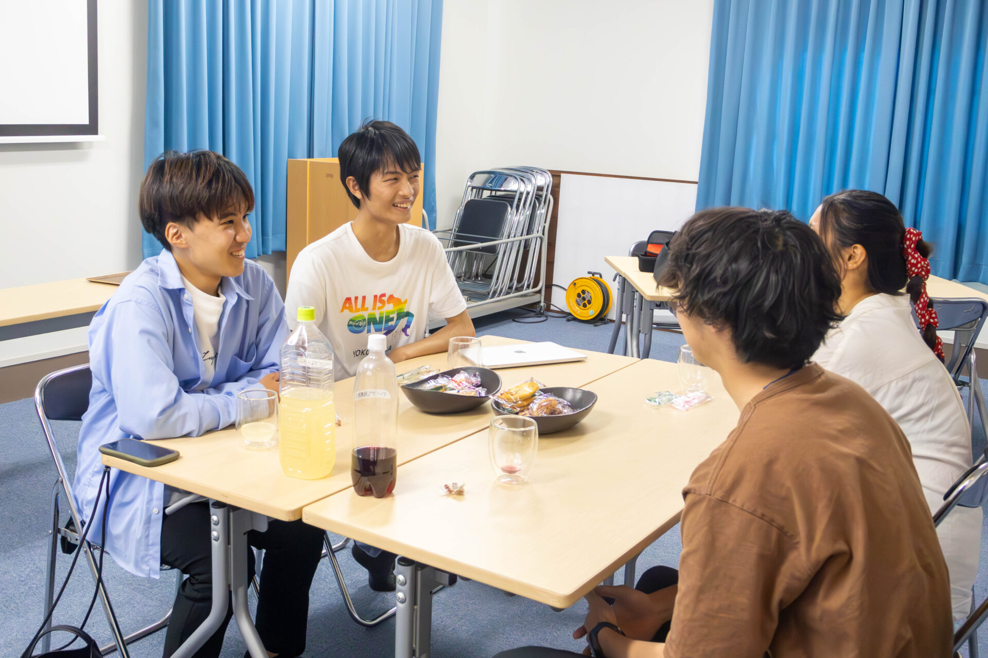 話が盛り上がるイベント中のようす