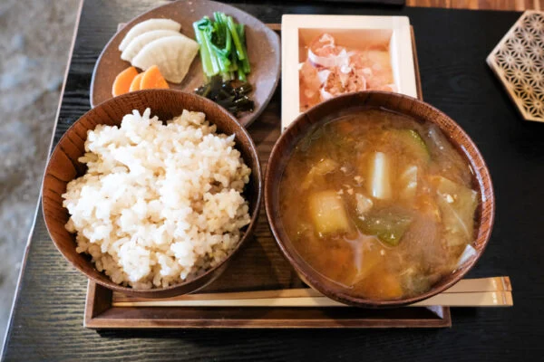 自分のペースで心と身体を整えよう！町家を生かした茶屋「士水（しすい）」の朝ごはん