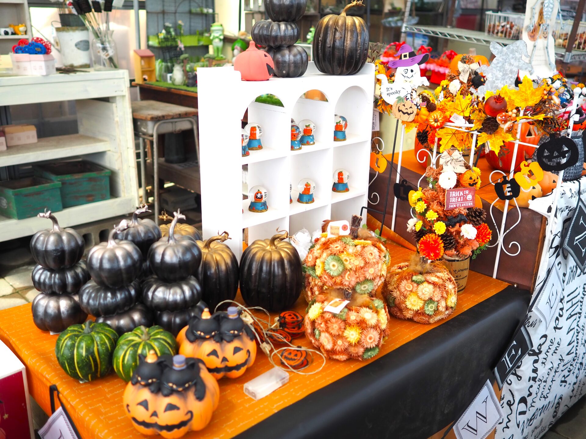 ハロウィン用のかわいらしい雑貨