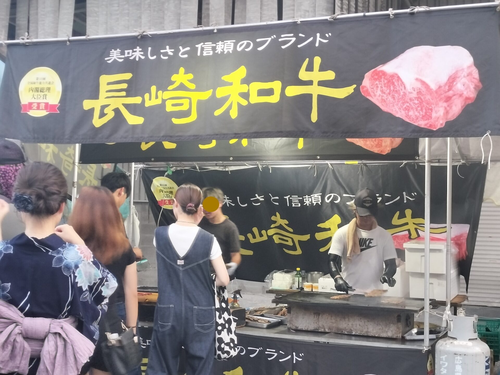 Line in front of the food stalls