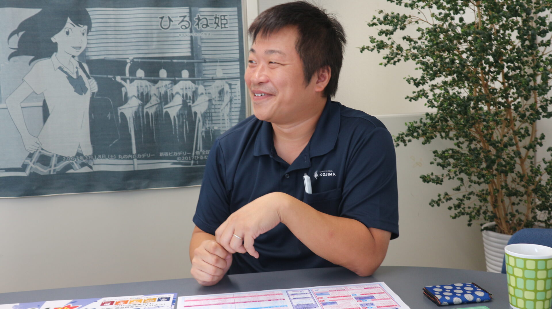 せんい児島メーカー通りの魅力を語る末佐さん