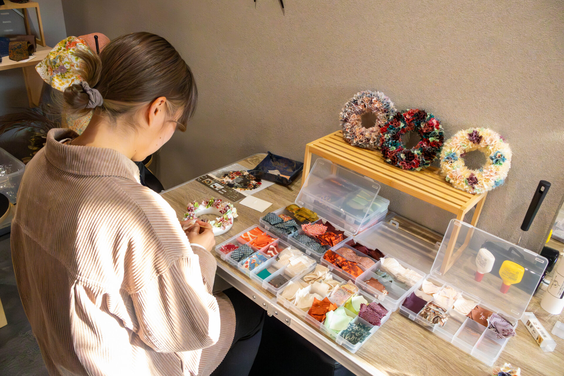 作業をする筆者