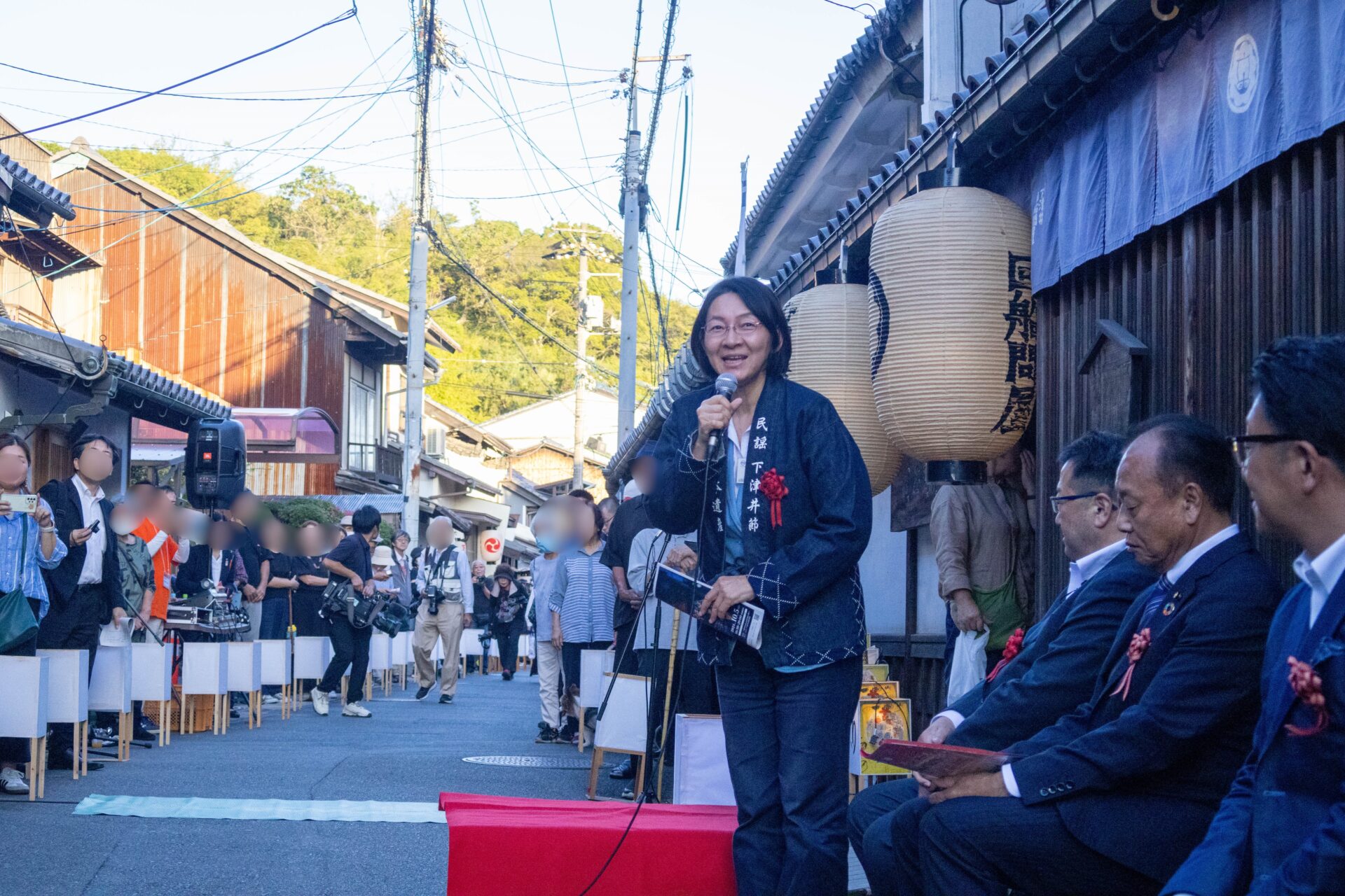 点灯式でスピーチをおこなう伊東市長