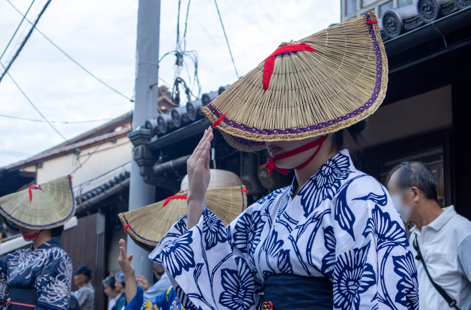 優雅な下津井節の踊り