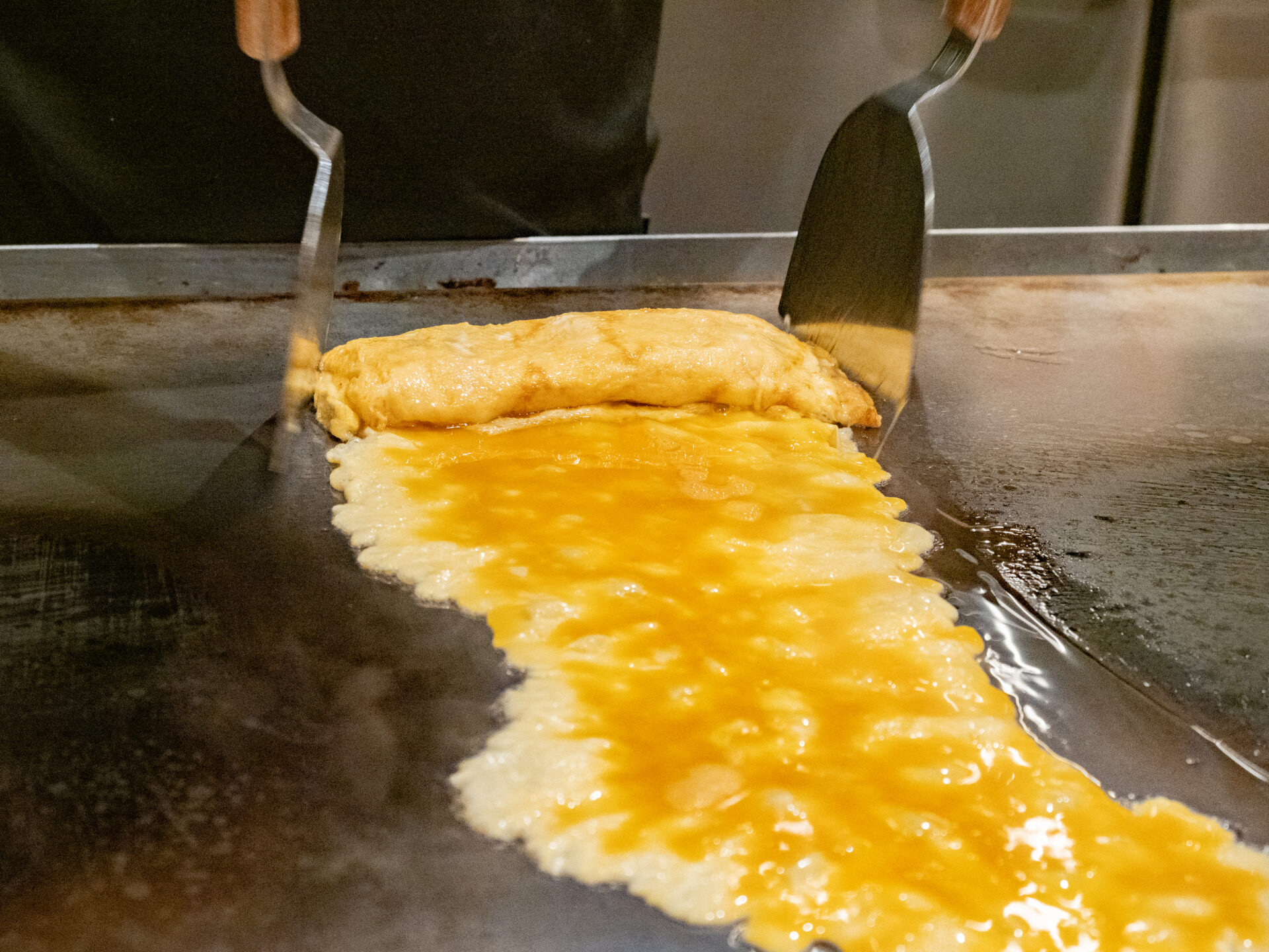 熱誠まるでん：鉄板で巻くだしまき玉子