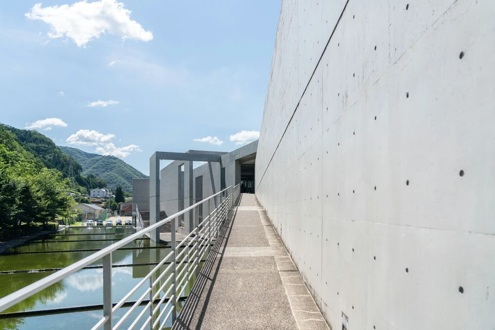 高梁市成羽美術館の外観