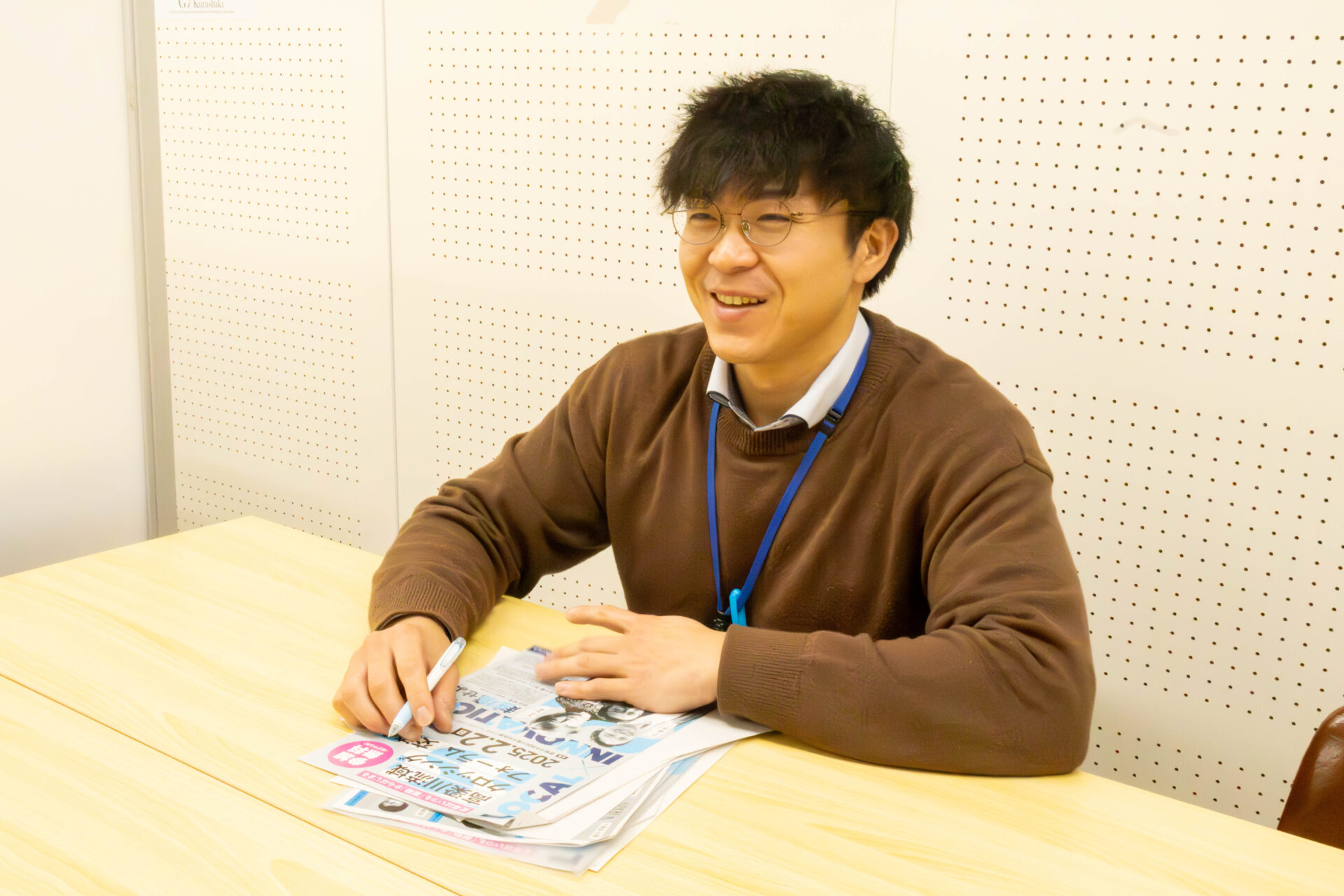 取材を受ける片岡さん