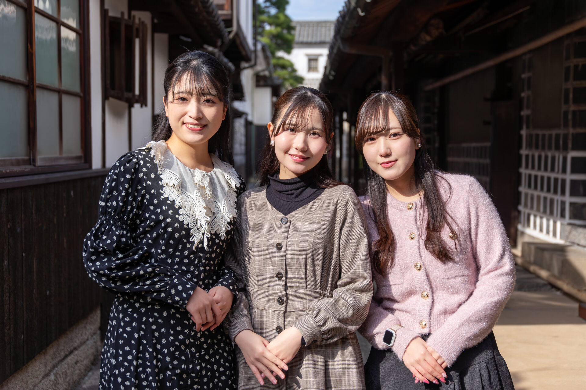 左から亀鷹杏彩（かめたか あずさ）さん、山野井みのりさん、竹垣並惠（たけがき なみえ）さん