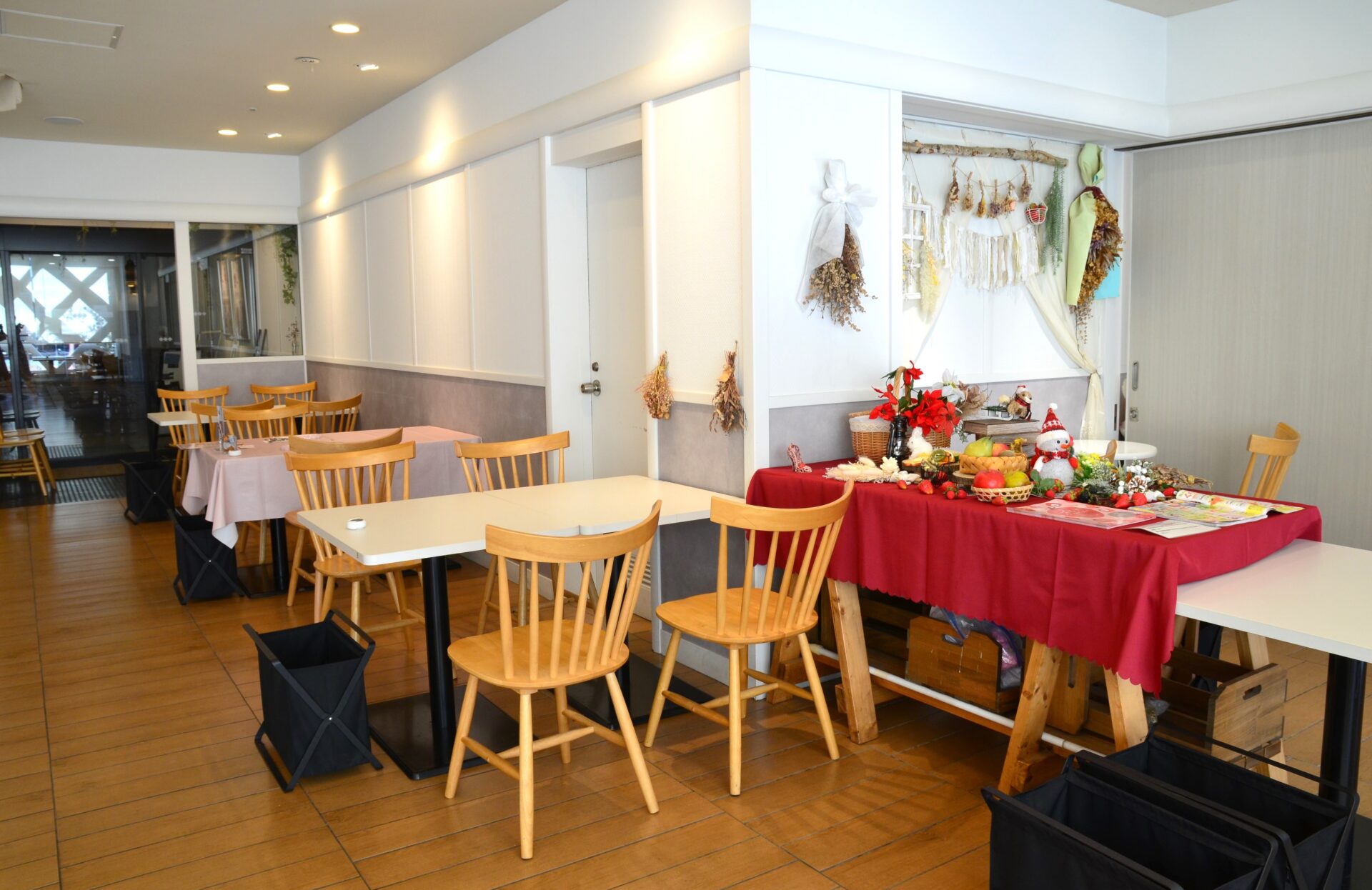 くらしき桃子 倉敷市民会館店の店内