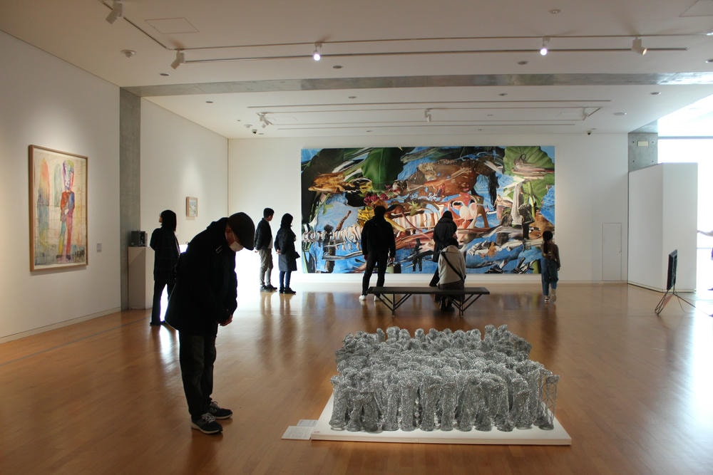 「世界の道しるべーヤバイ現代美術 タグチアートコレクション展」 展示風景　写真提供：高梁市成羽美術館