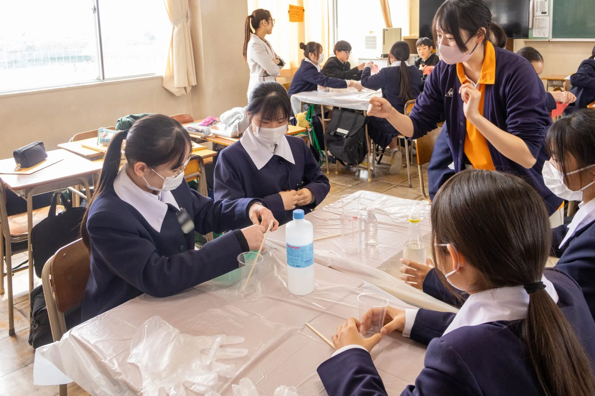 企業学び楽舎講座 ～ 見て、聞いて、体験する。倉敷市内の中高生が地元企業の仕事を体験する特別授業